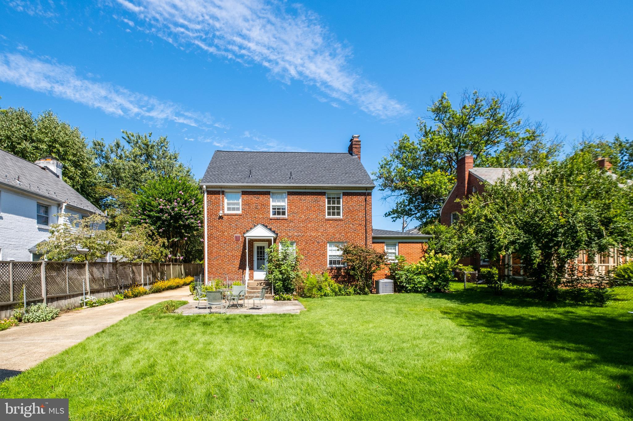 EDGEMOOR - Residential Lease