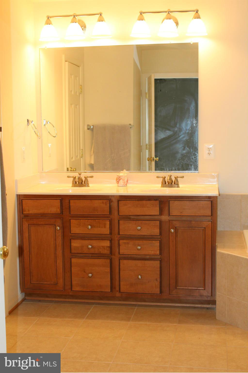 CEDAR BROOKE - Residential