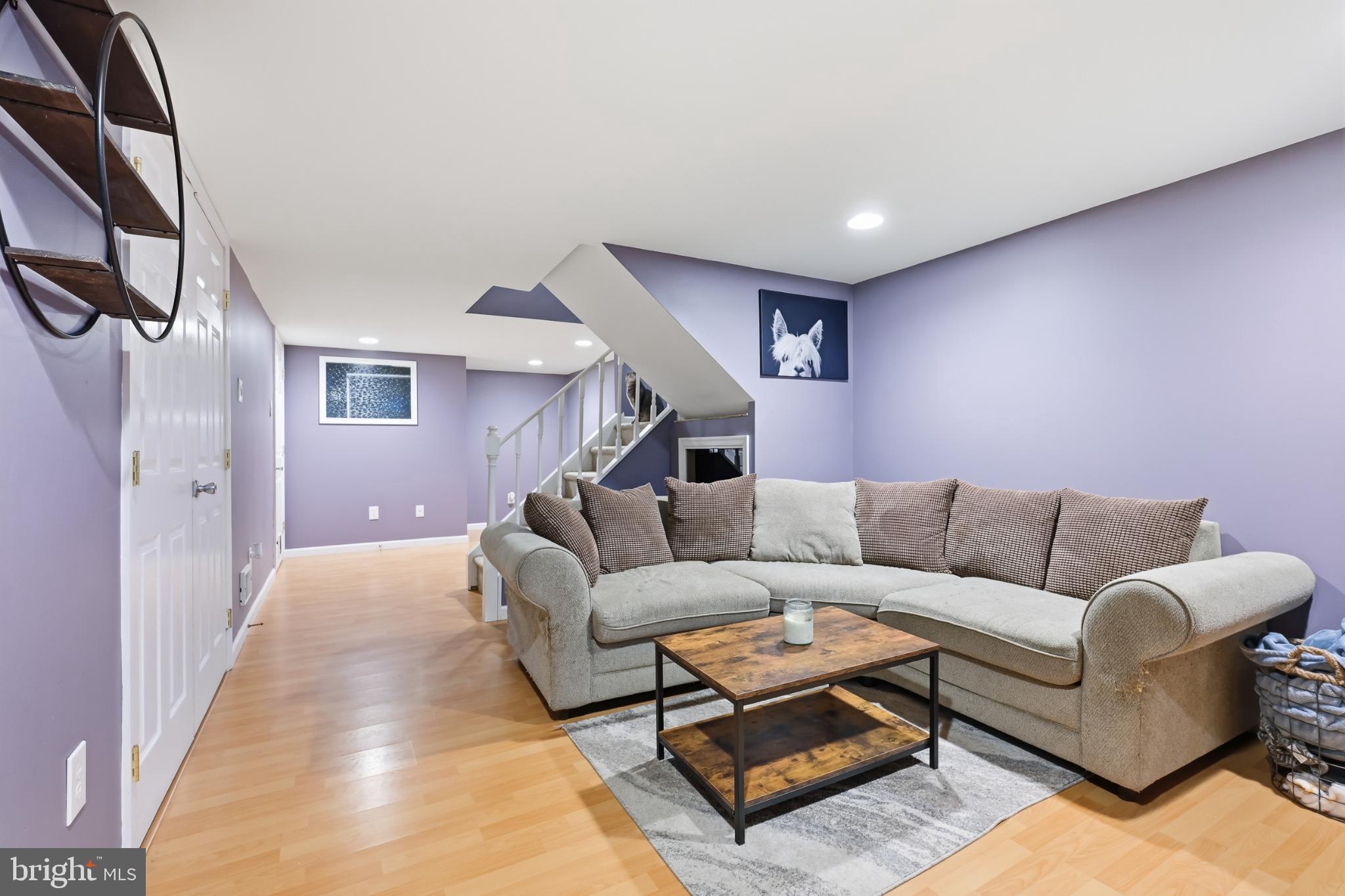 WHISPERING PINES - Residential