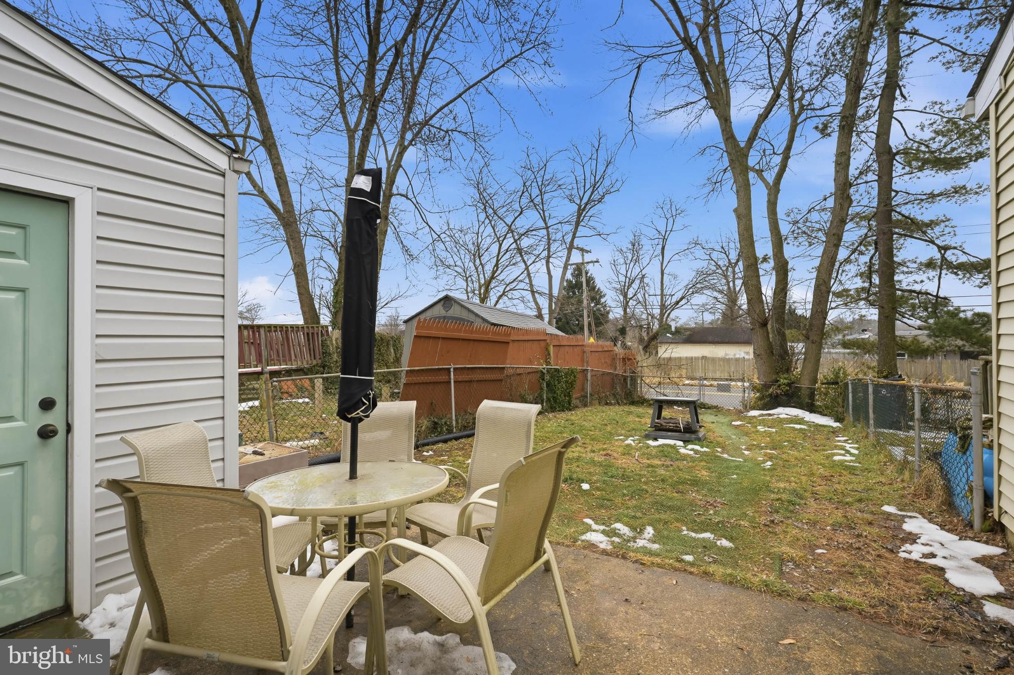 WHISPERING PINES - Residential