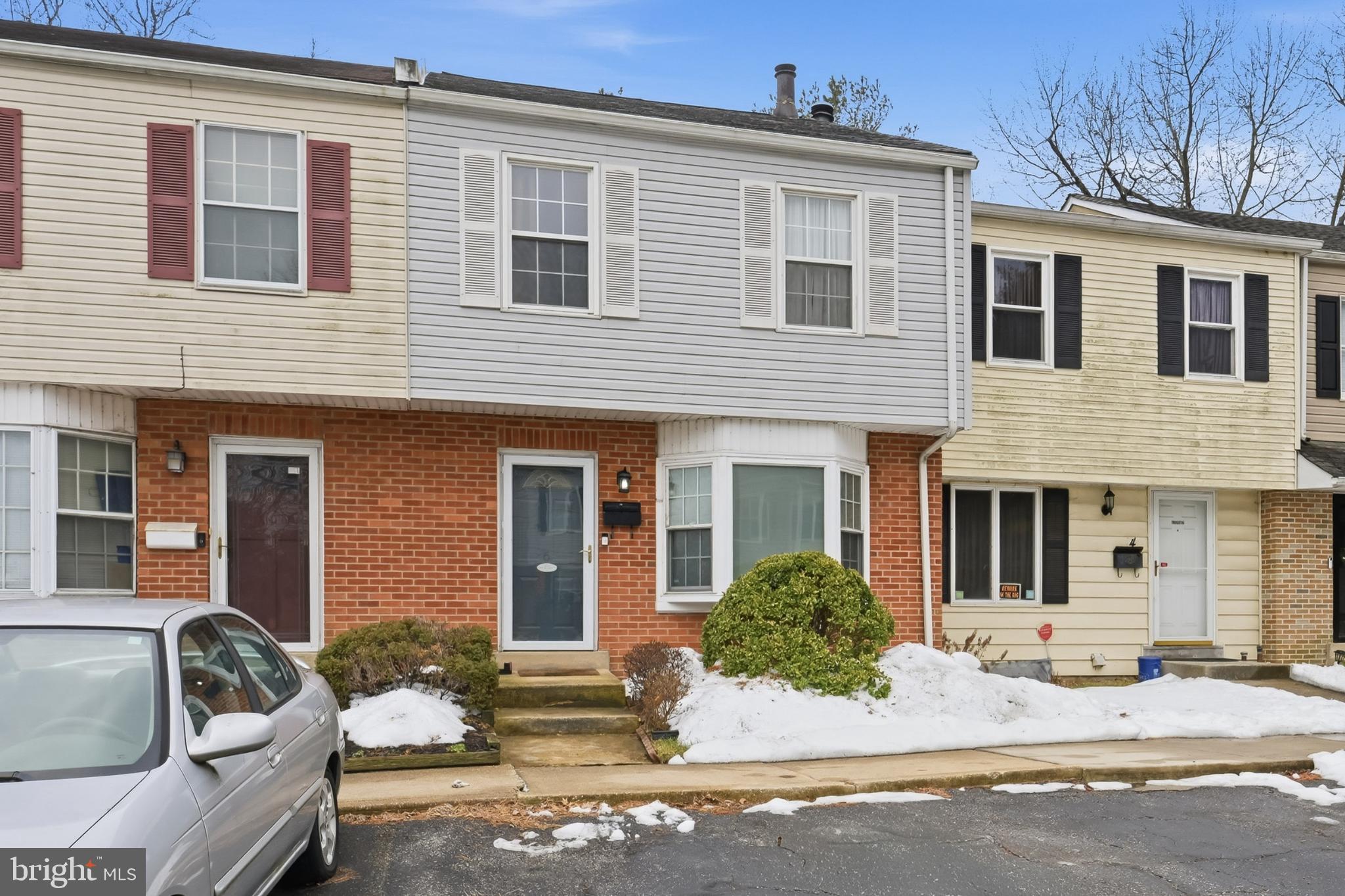 WHISPERING PINES - Residential