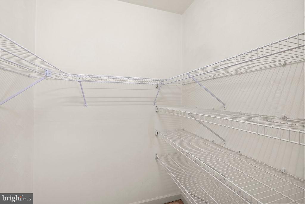 FARMS OF RND TOP - Residential