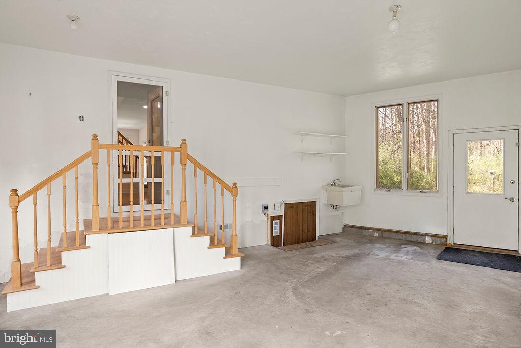 FARMS OF RND TOP - Residential