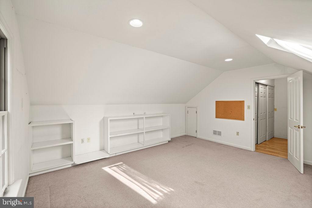 FARMS OF RND TOP - Residential