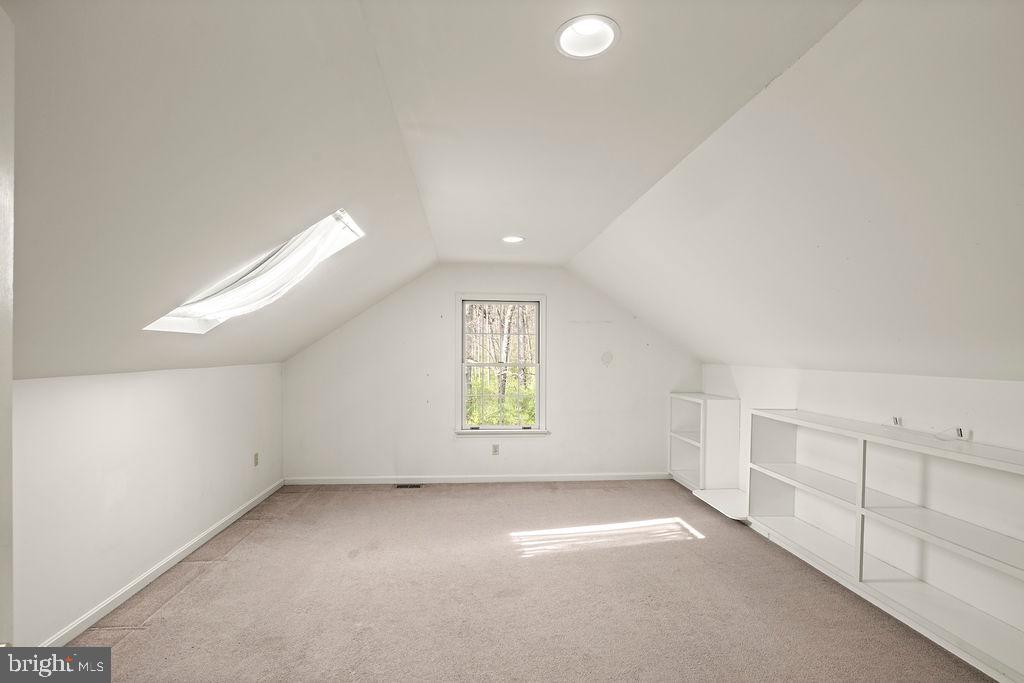 FARMS OF RND TOP - Residential