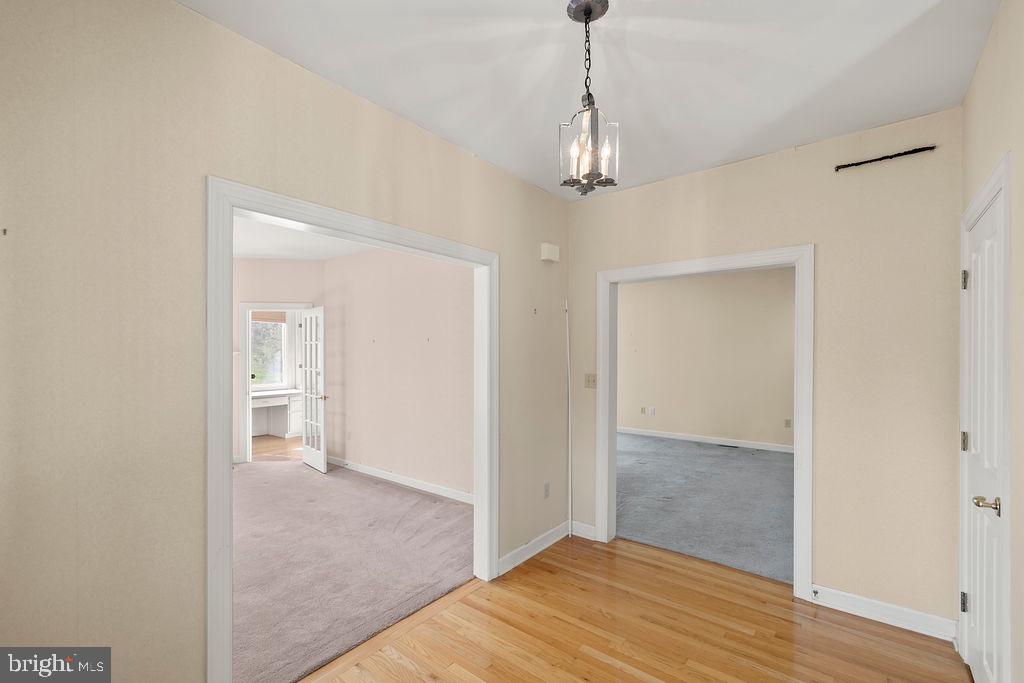 FARMS OF RND TOP - Residential