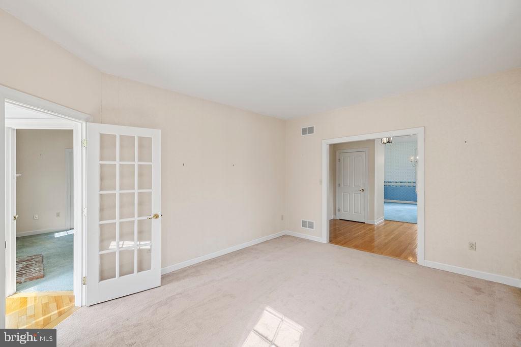 FARMS OF RND TOP - Residential