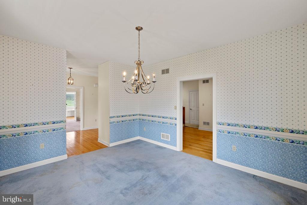 FARMS OF RND TOP - Residential