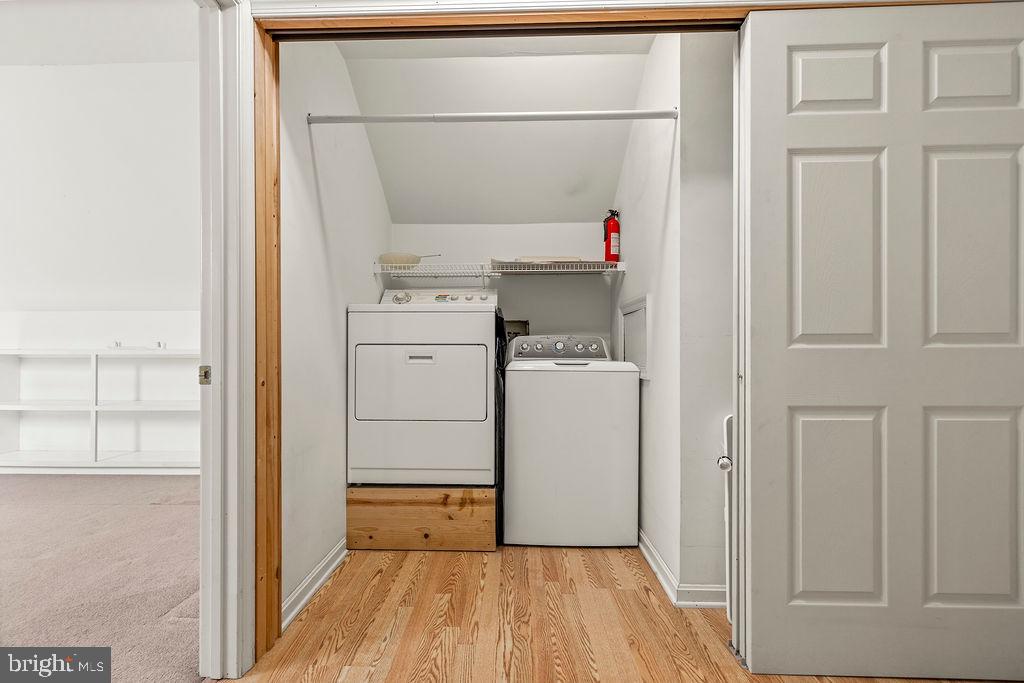 FARMS OF RND TOP - Residential