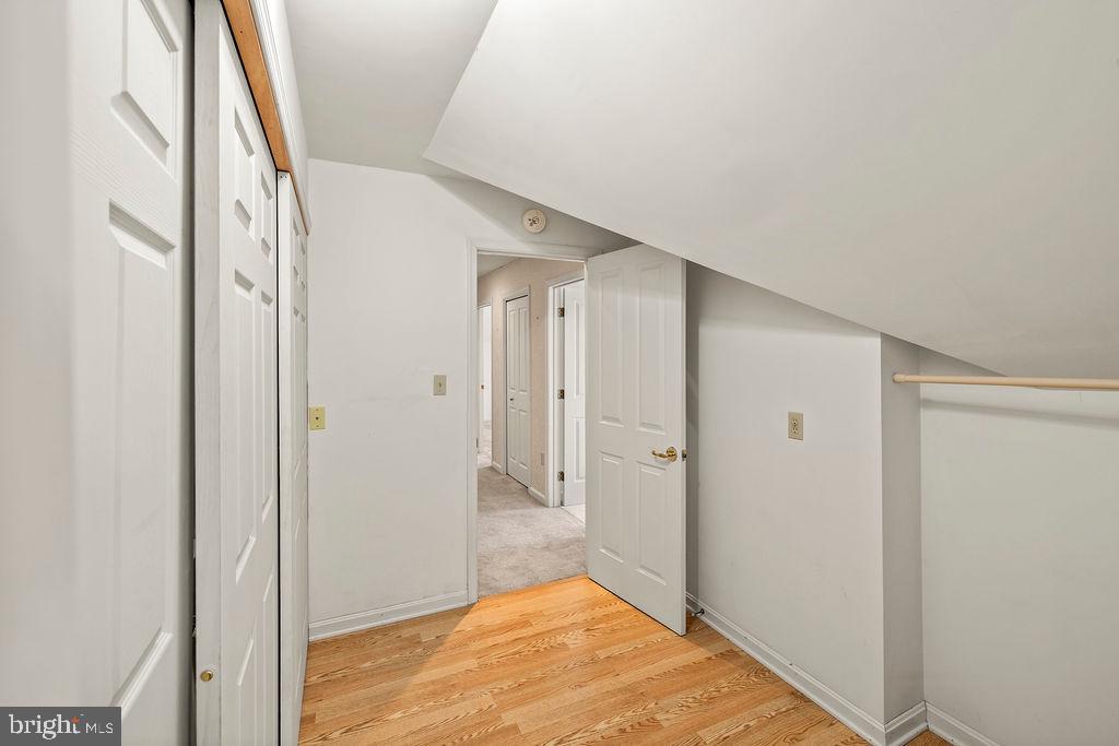 FARMS OF RND TOP - Residential