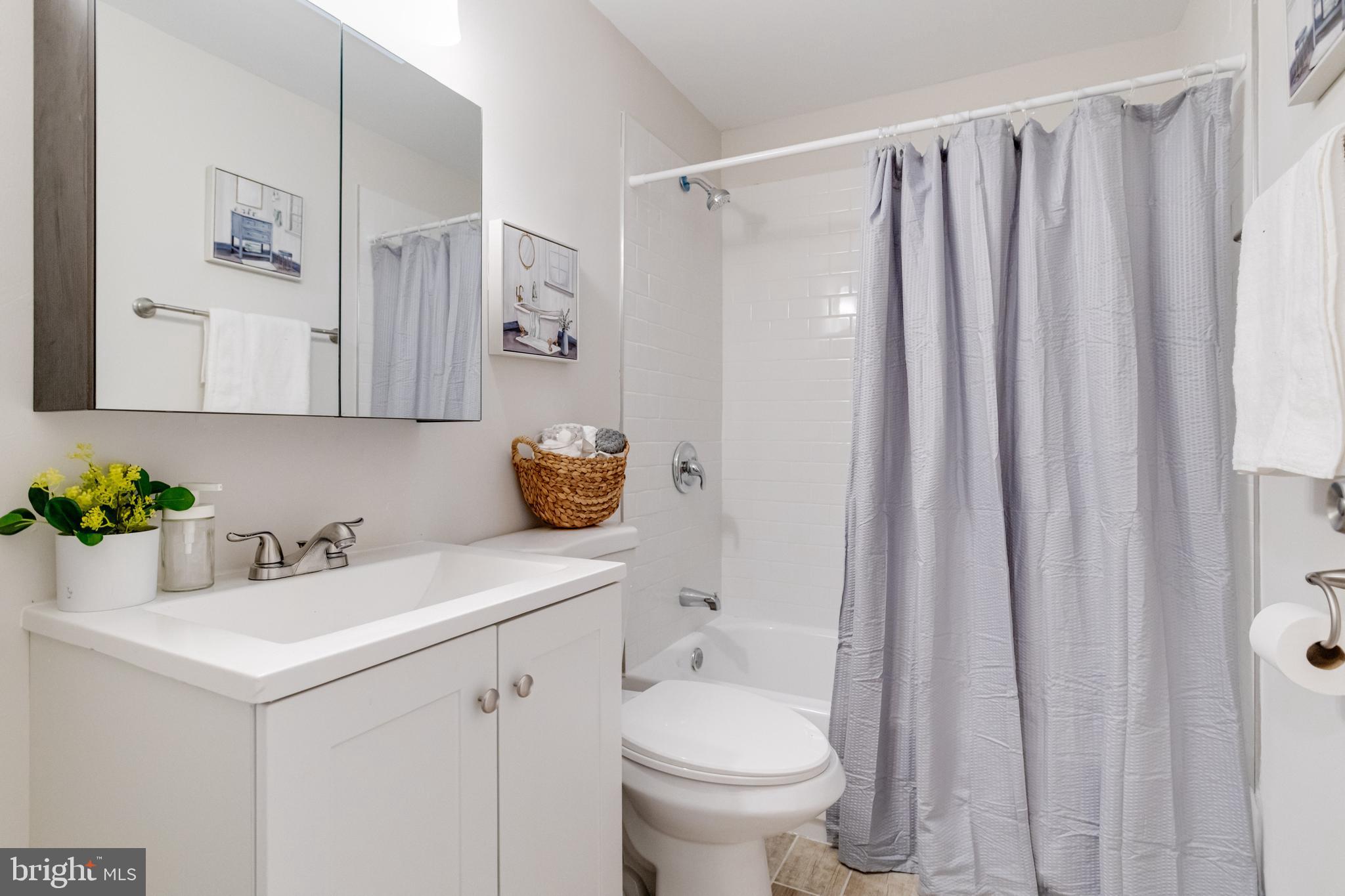 EASTWOOD - Residential