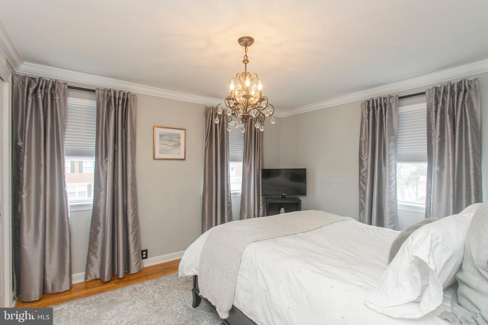 ROXBOROUGH - Residential