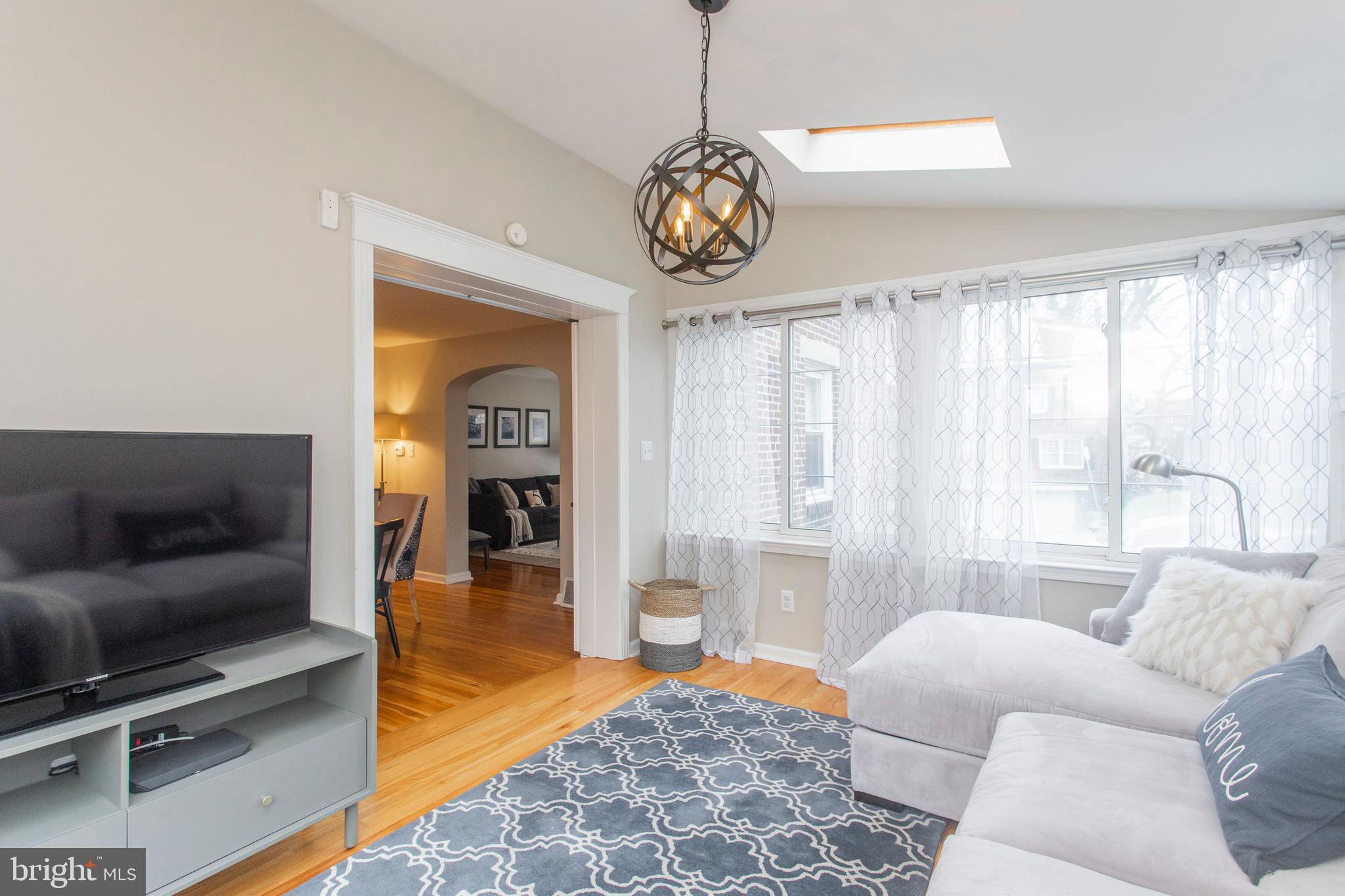 ROXBOROUGH - Residential