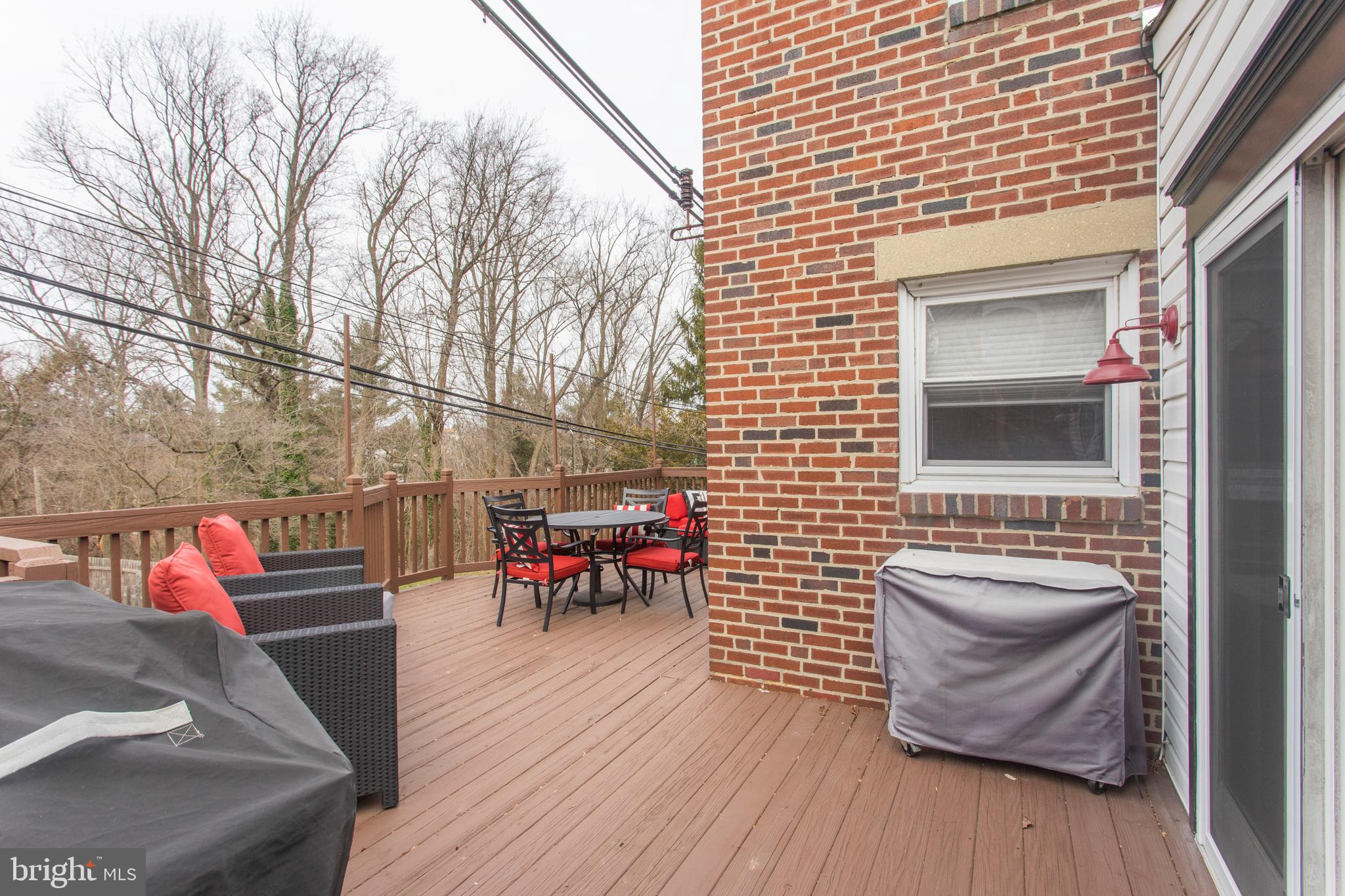 ROXBOROUGH - Residential