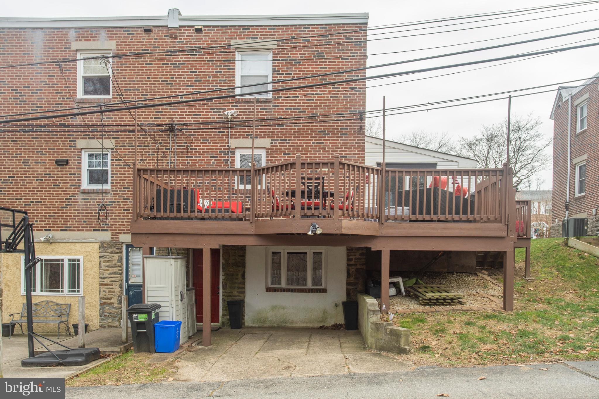 ROXBOROUGH - Residential