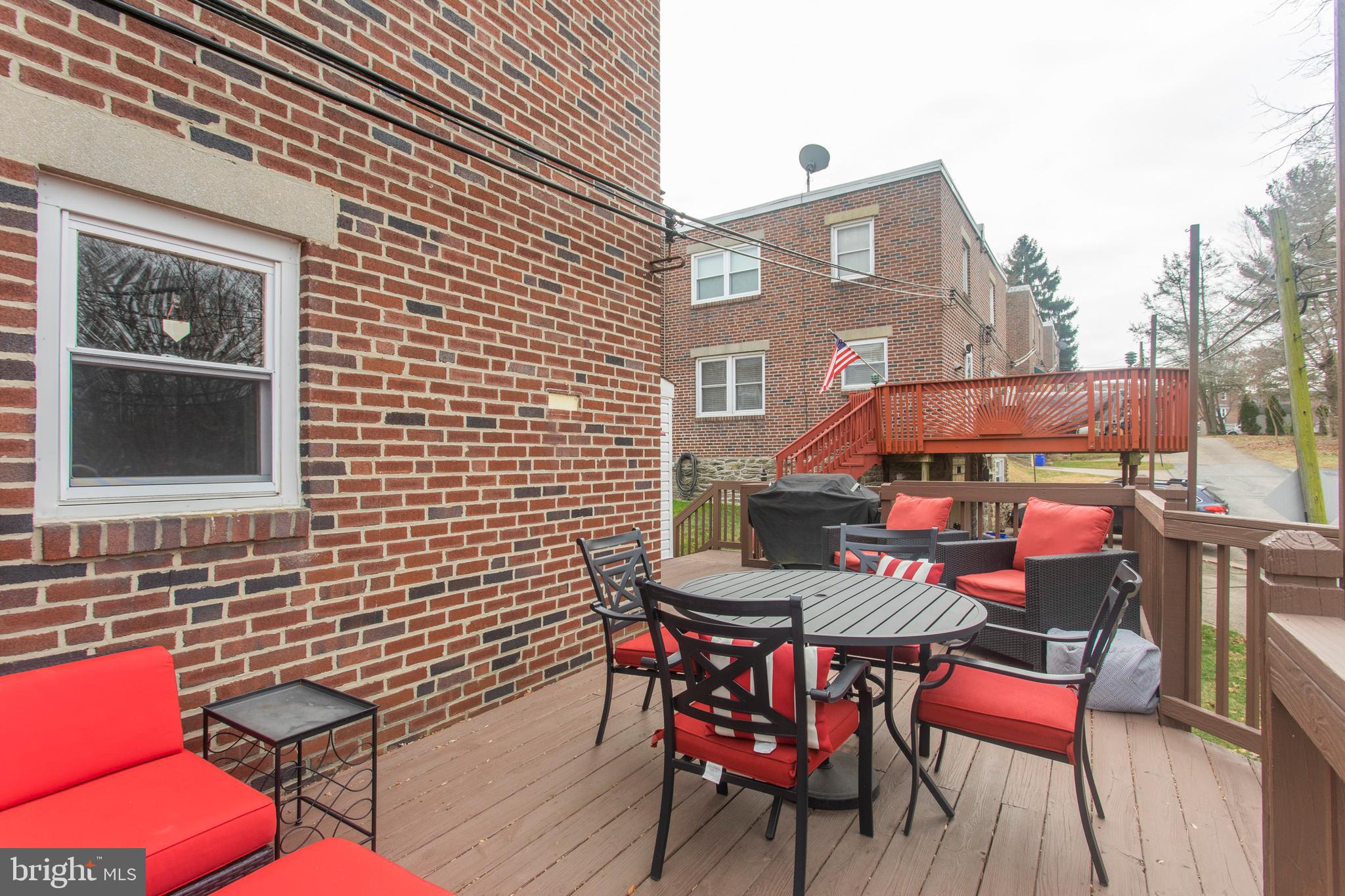 ROXBOROUGH - Residential