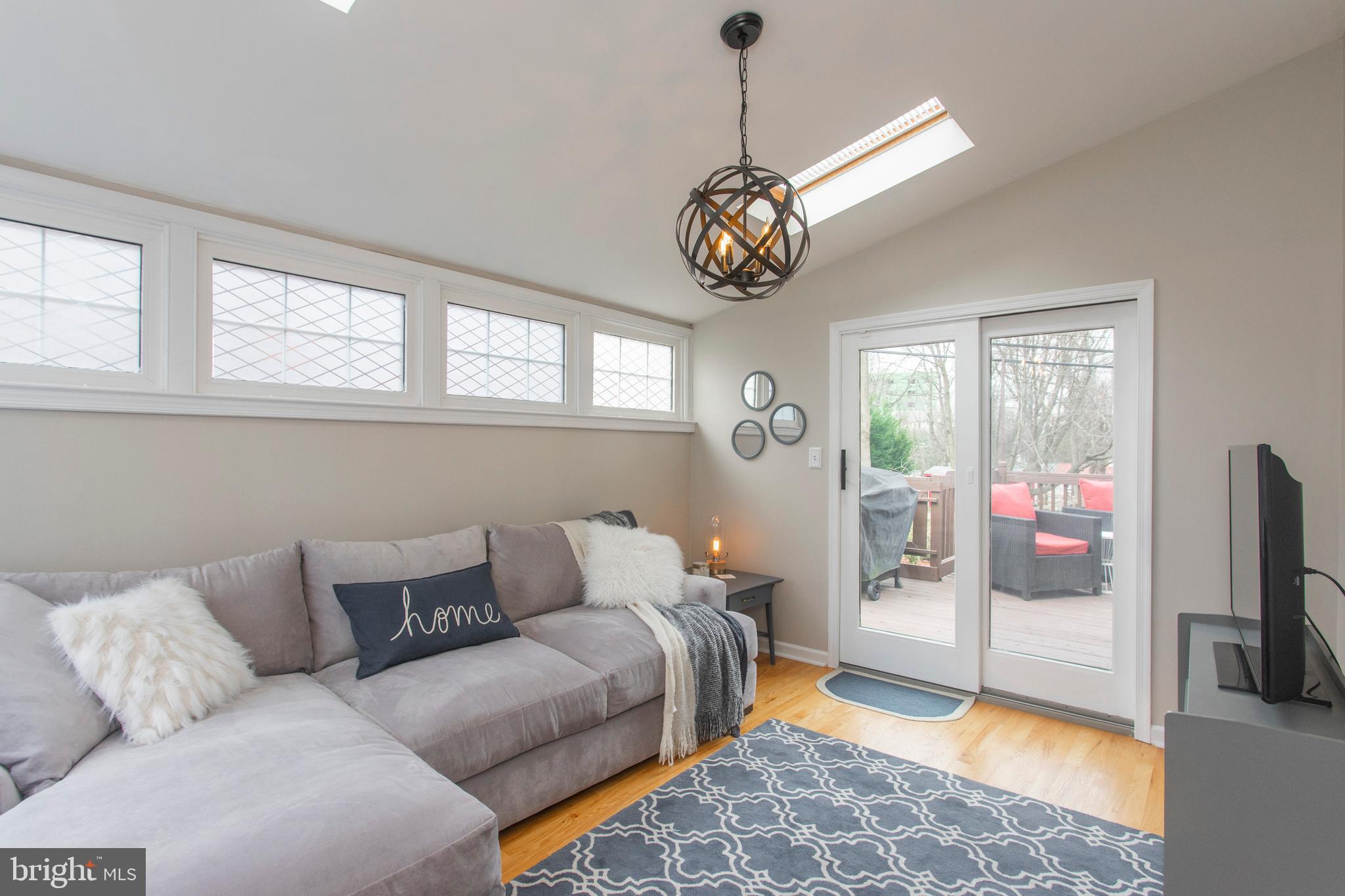 ROXBOROUGH - Residential