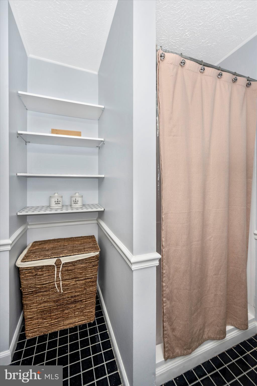 GUNNERS LAKE VILLAGE - Residential