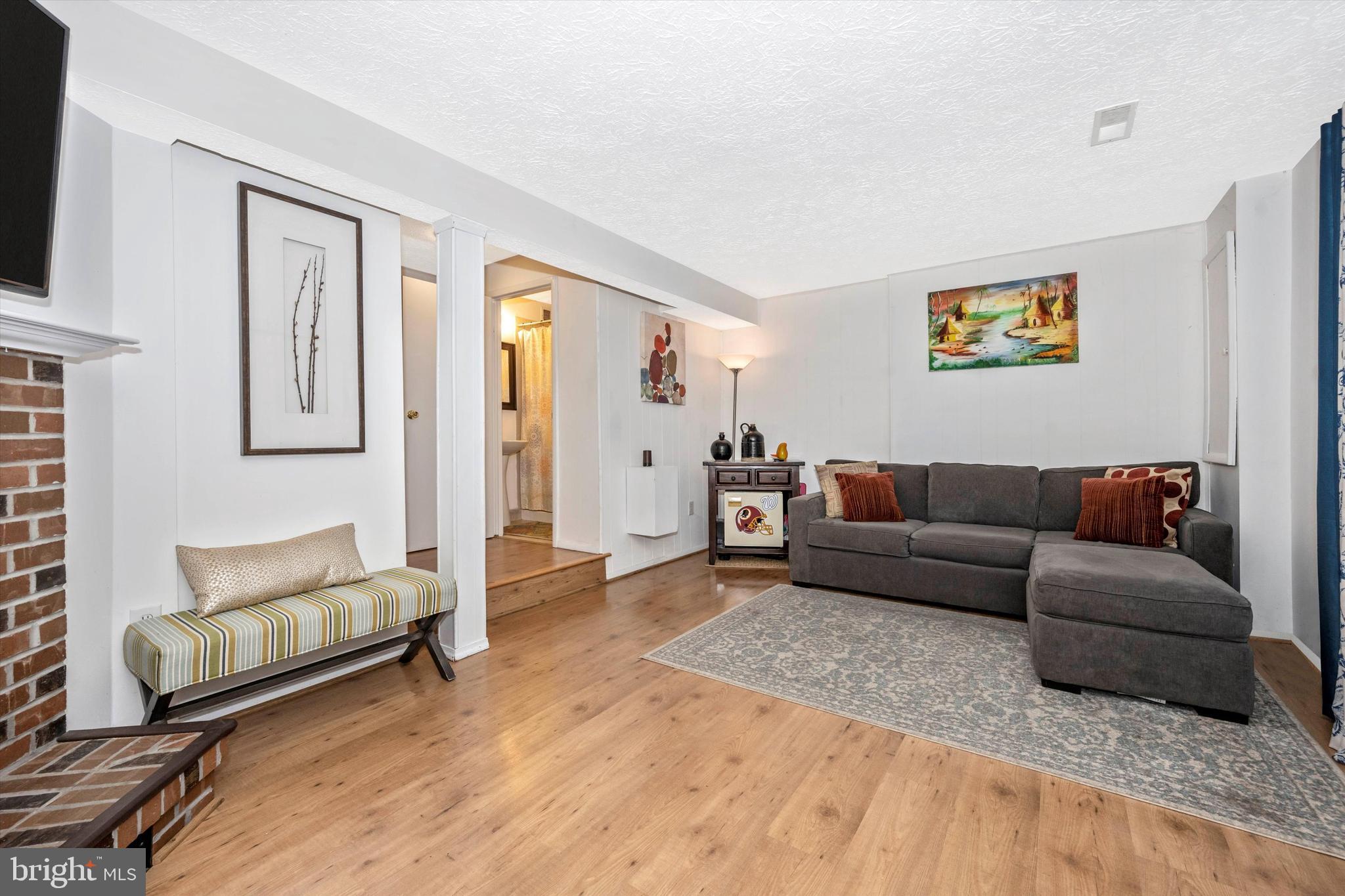 GUNNERS LAKE VILLAGE - Residential