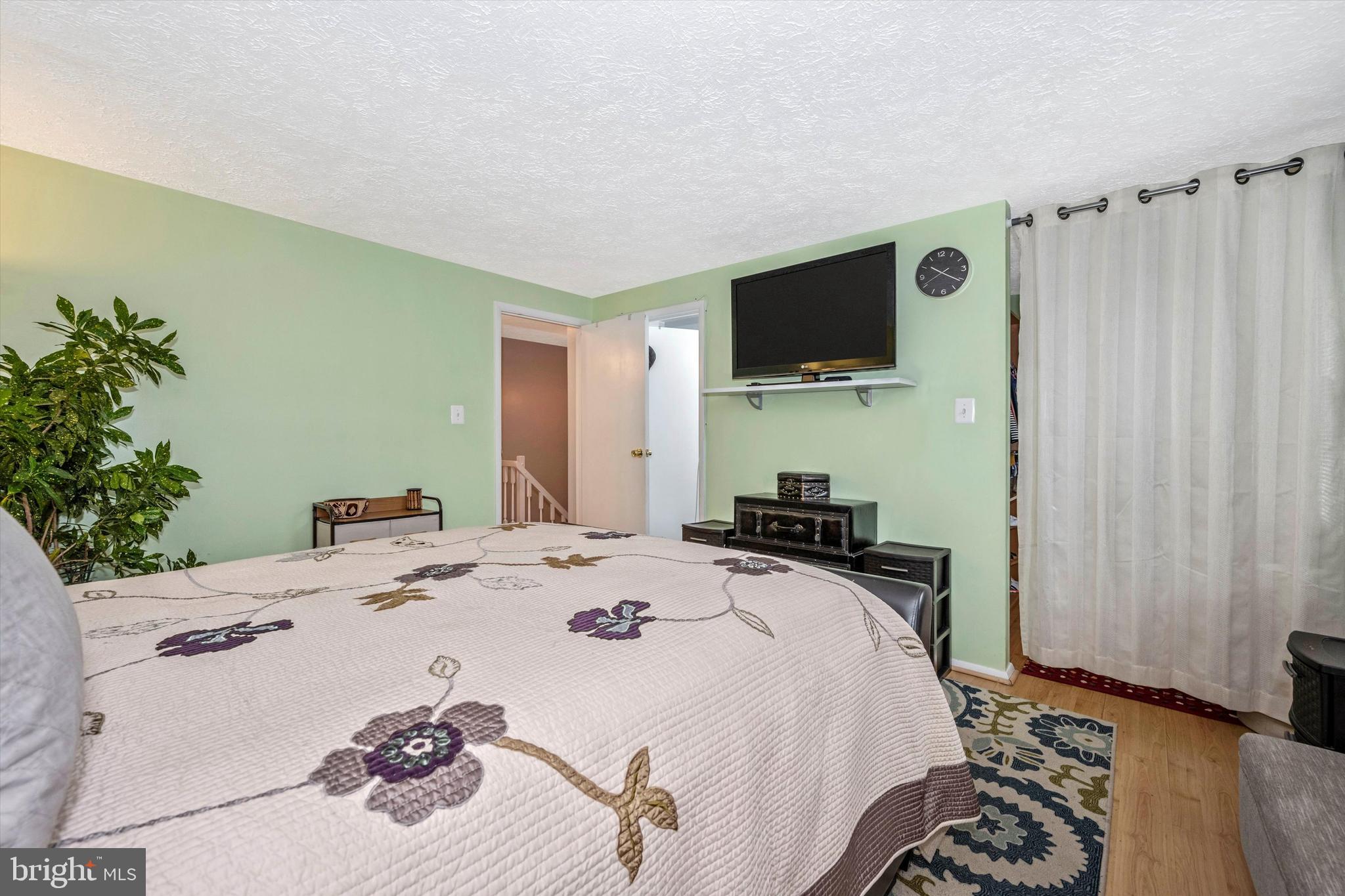 GUNNERS LAKE VILLAGE - Residential