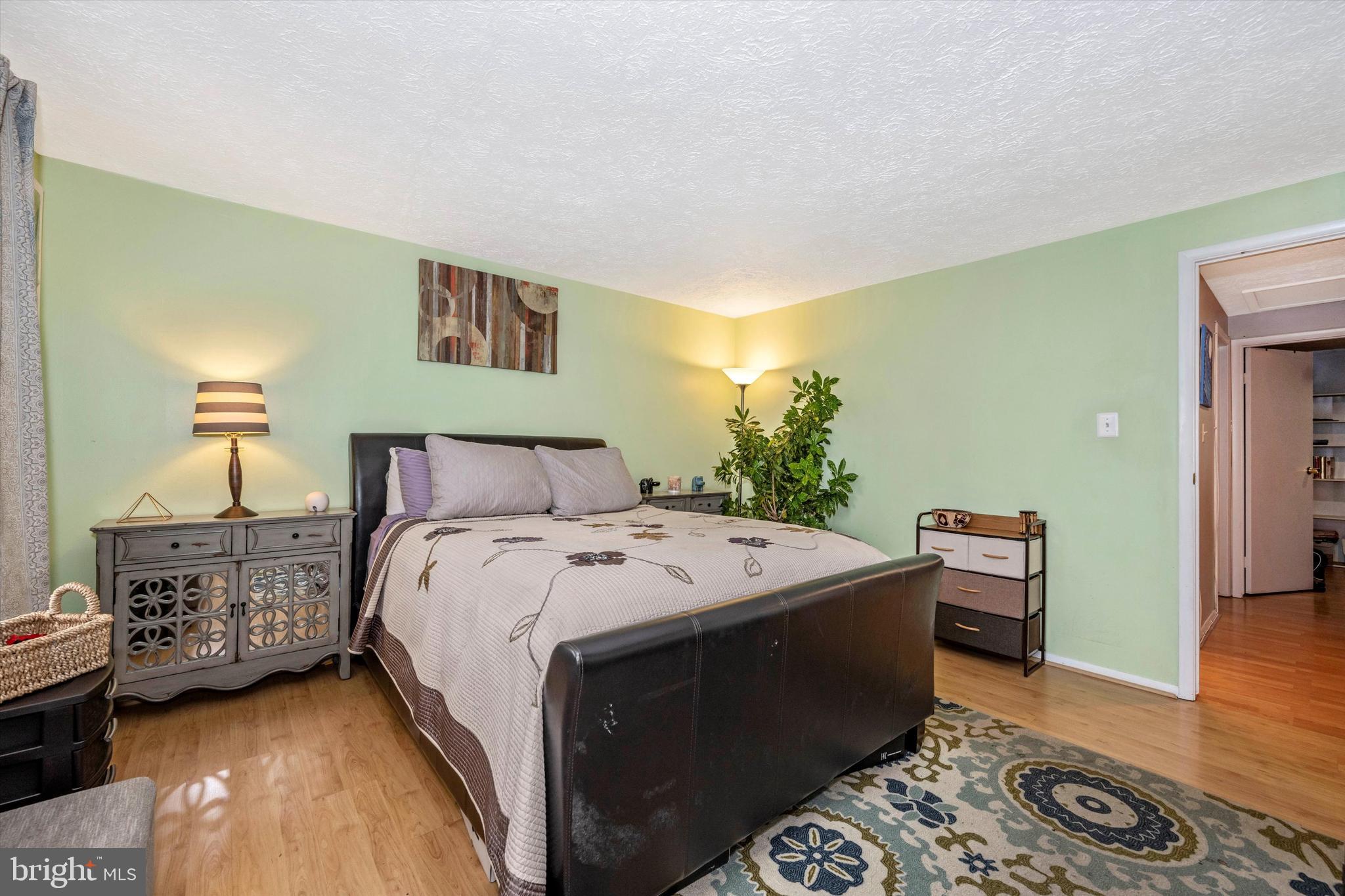 GUNNERS LAKE VILLAGE - Residential