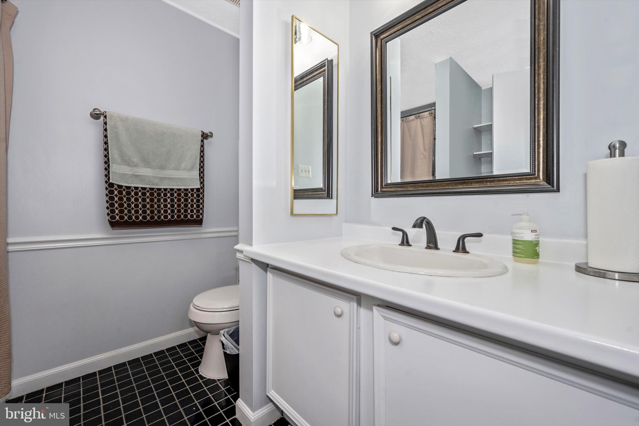 GUNNERS LAKE VILLAGE - Residential