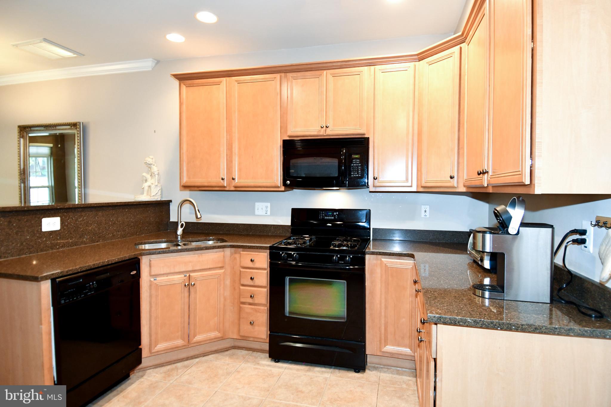 THE TOWNES AT VILLAGE PLACE - Residential