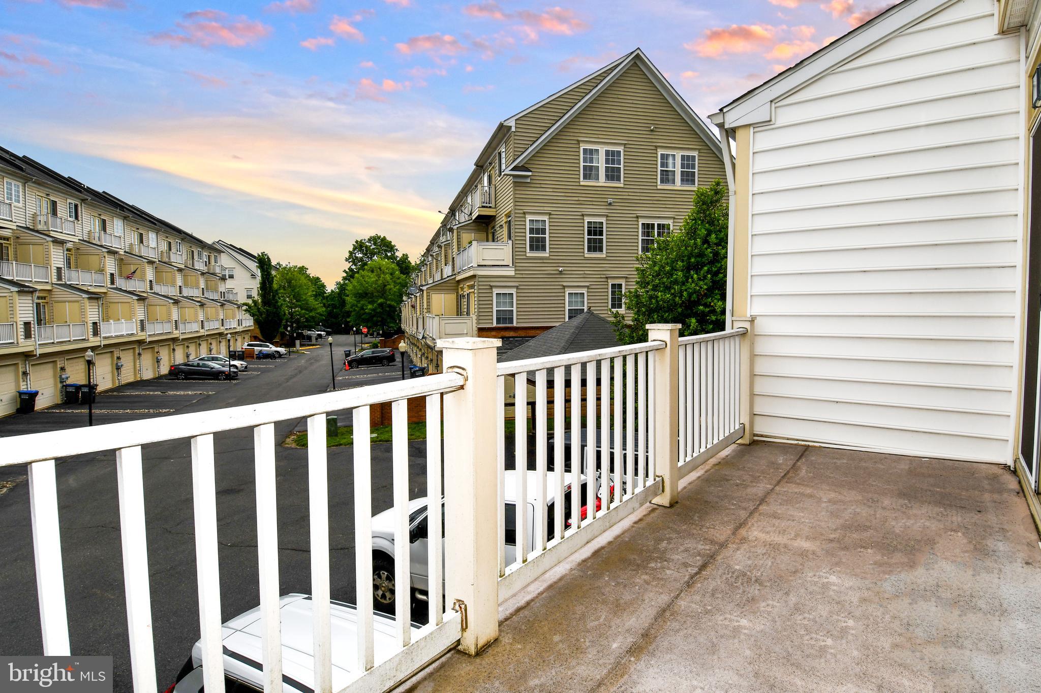 THE TOWNES AT VILLAGE PLACE - Residential