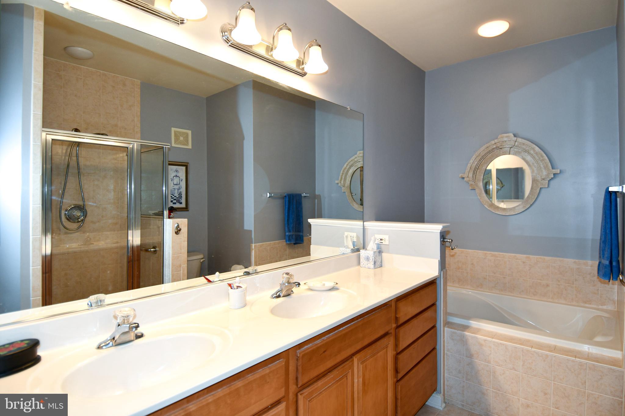 THE TOWNES AT VILLAGE PLACE - Residential