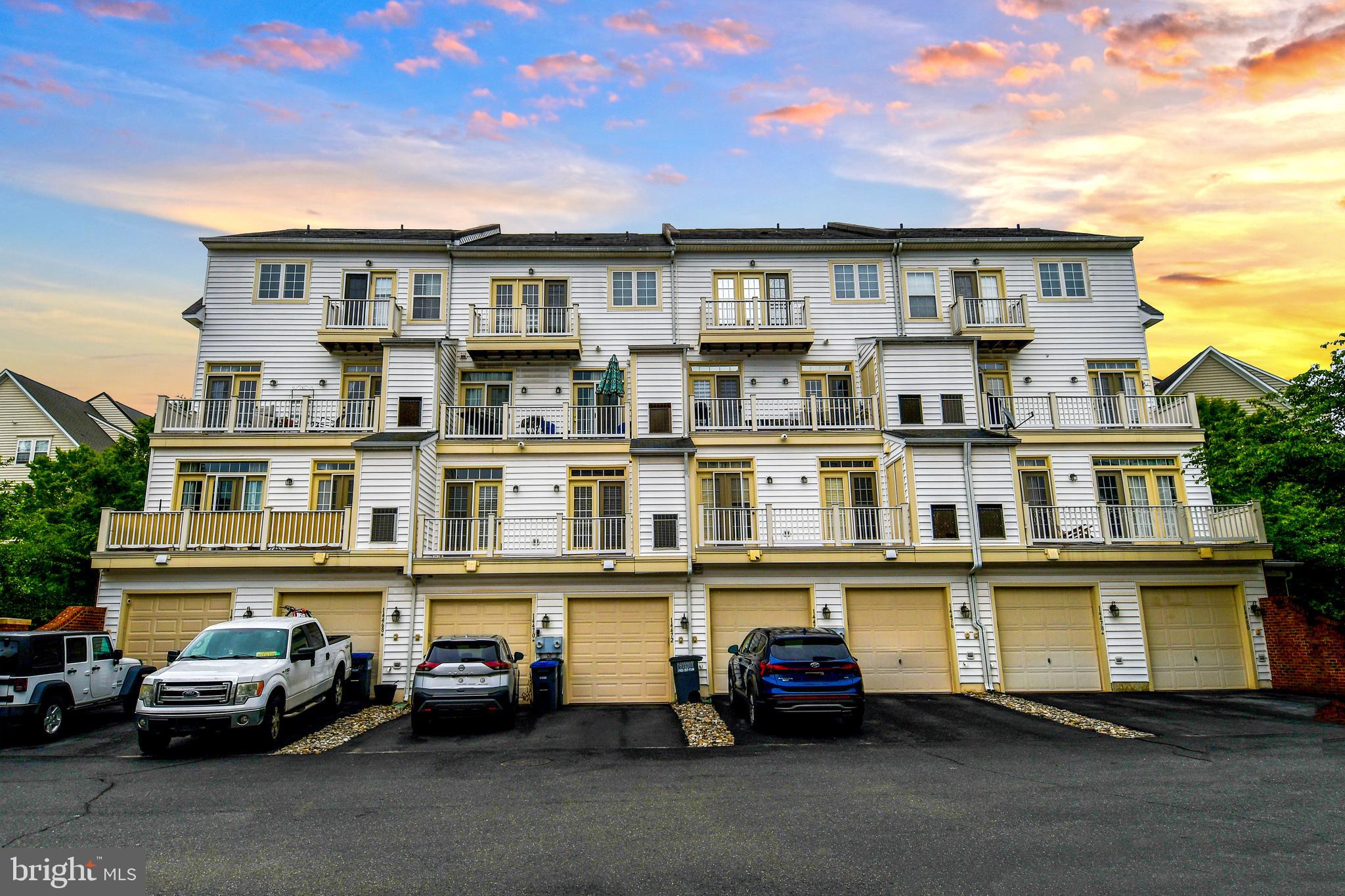 THE TOWNES AT VILLAGE PLACE - Residential