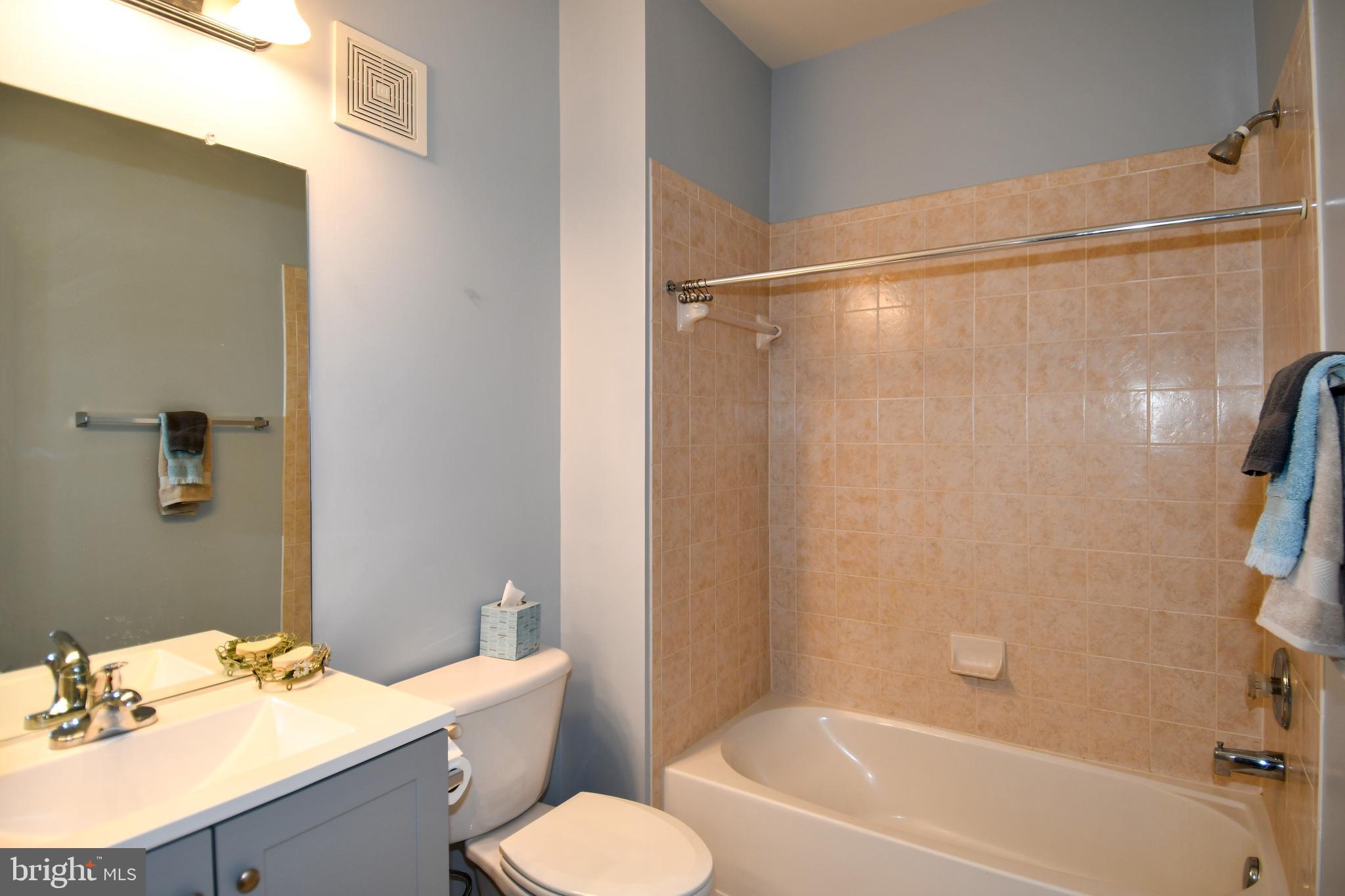 THE TOWNES AT VILLAGE PLACE - Residential