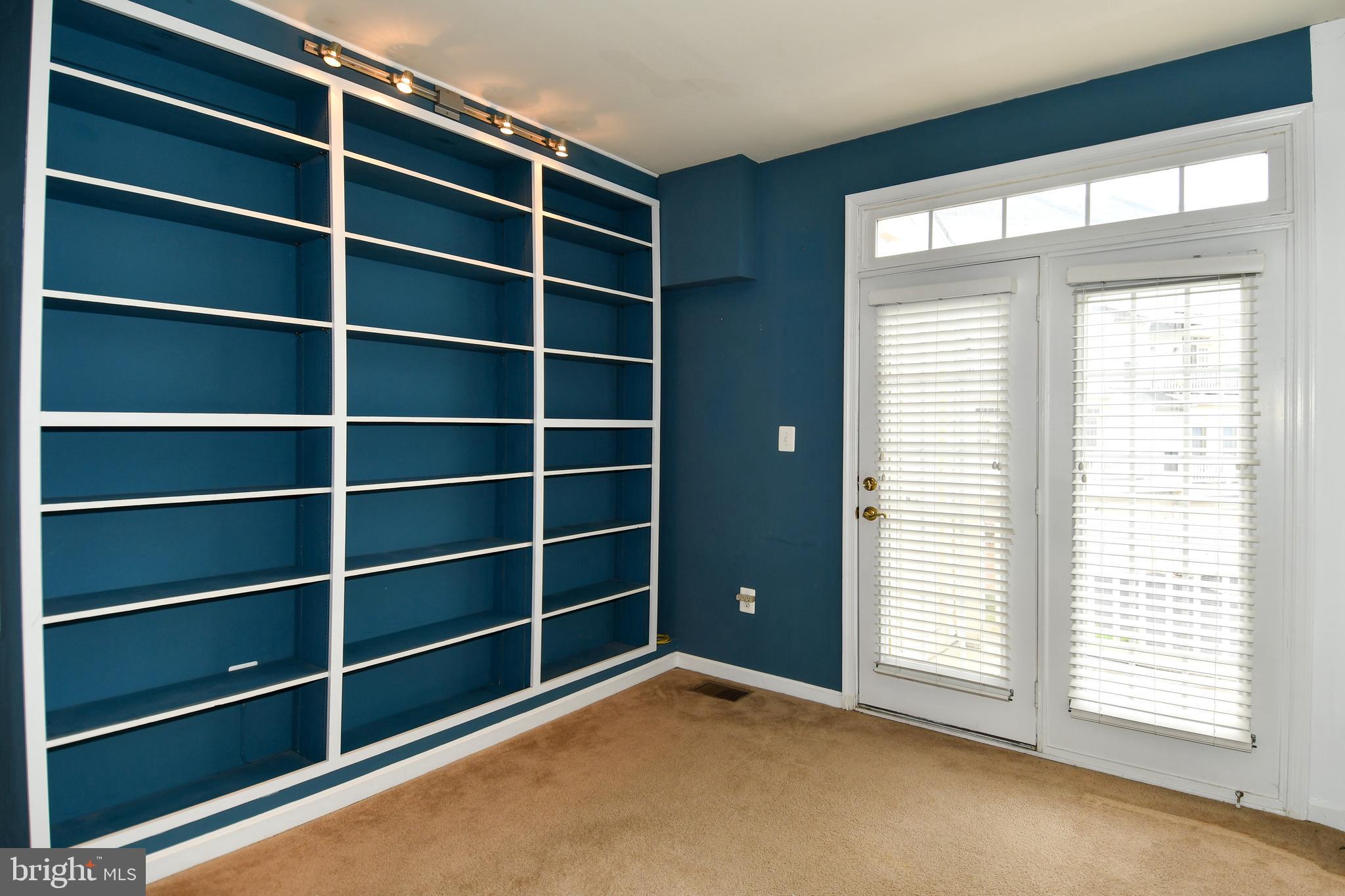 THE TOWNES AT VILLAGE PLACE - Residential