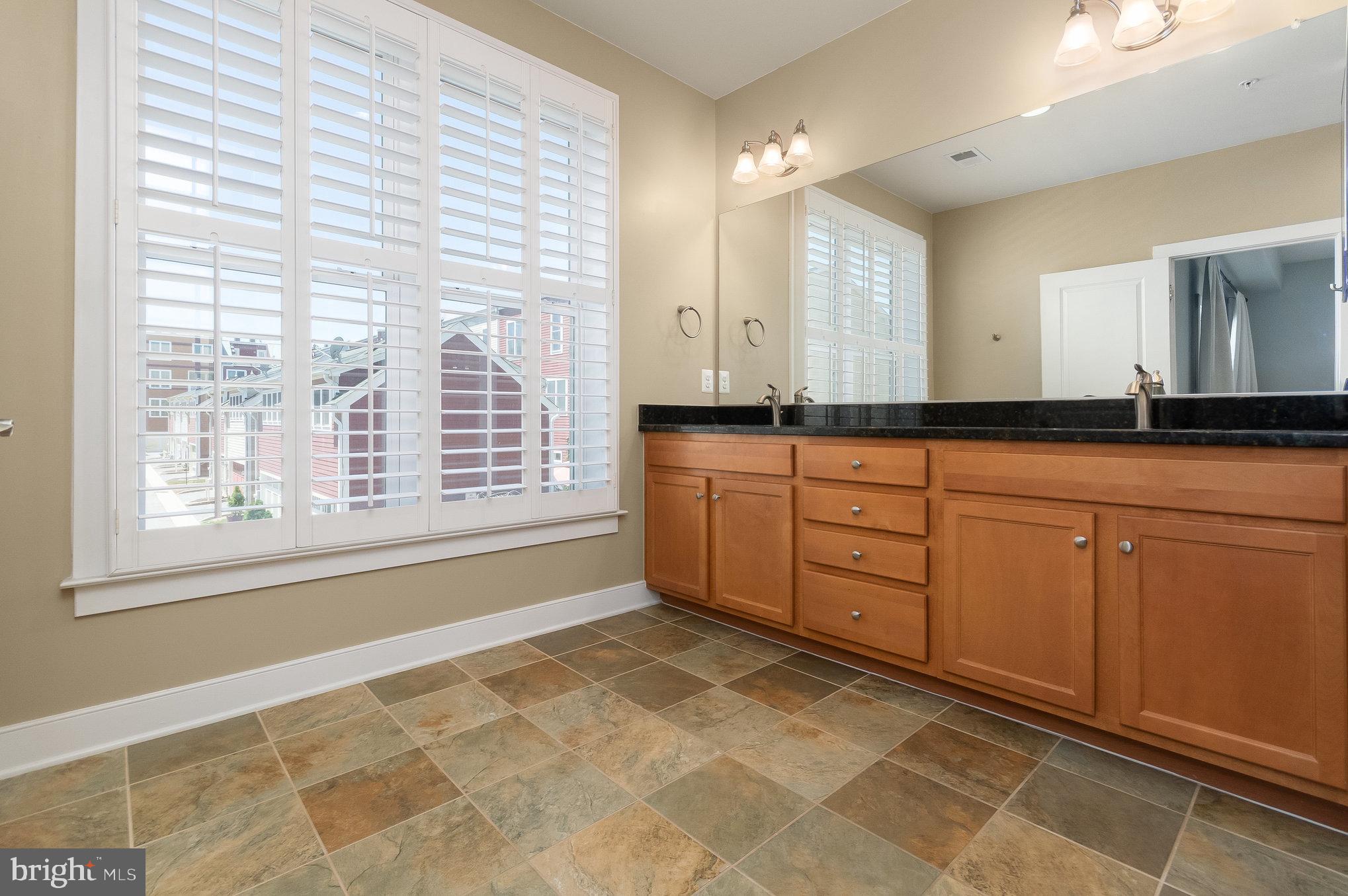 POTOMAC YARD - Residential Lease