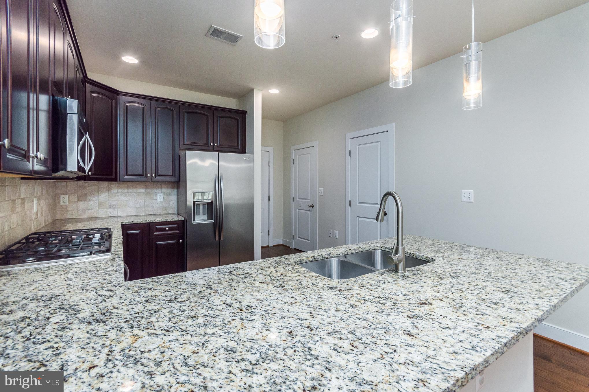 POTOMAC YARD - Residential Lease