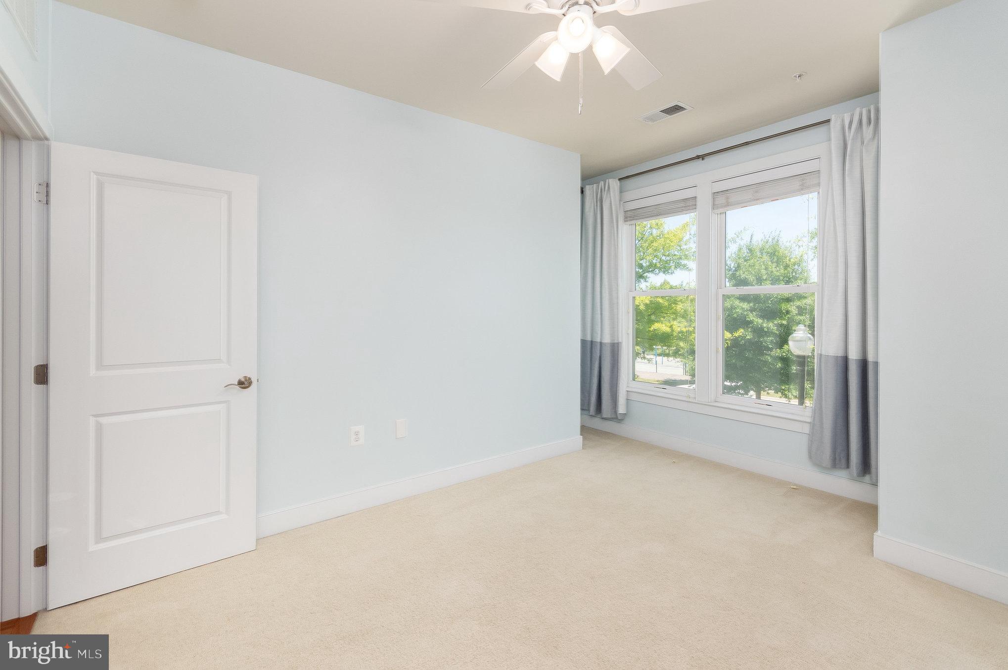 POTOMAC YARD - Residential Lease