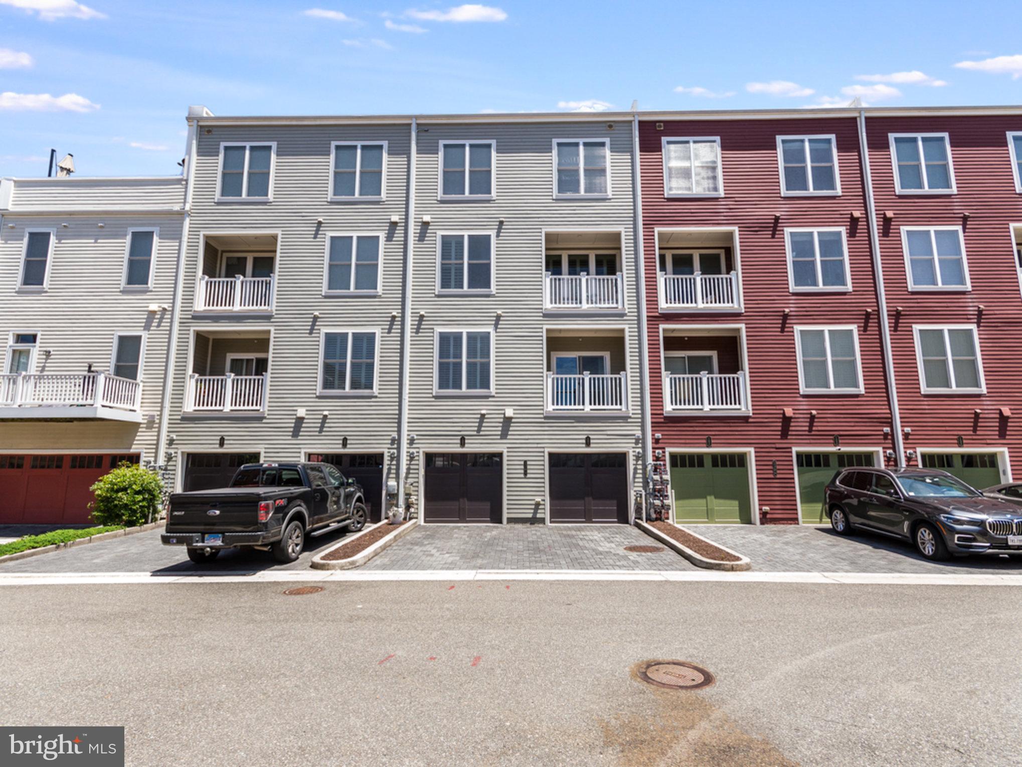 POTOMAC YARD - Residential Lease