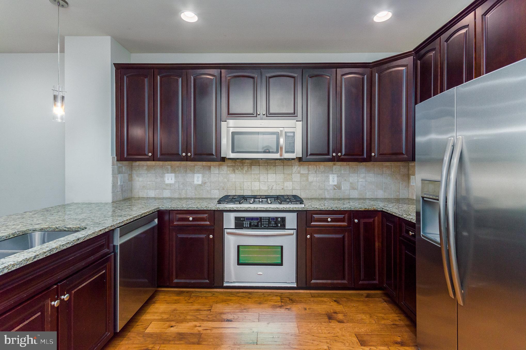 POTOMAC YARD - Residential Lease