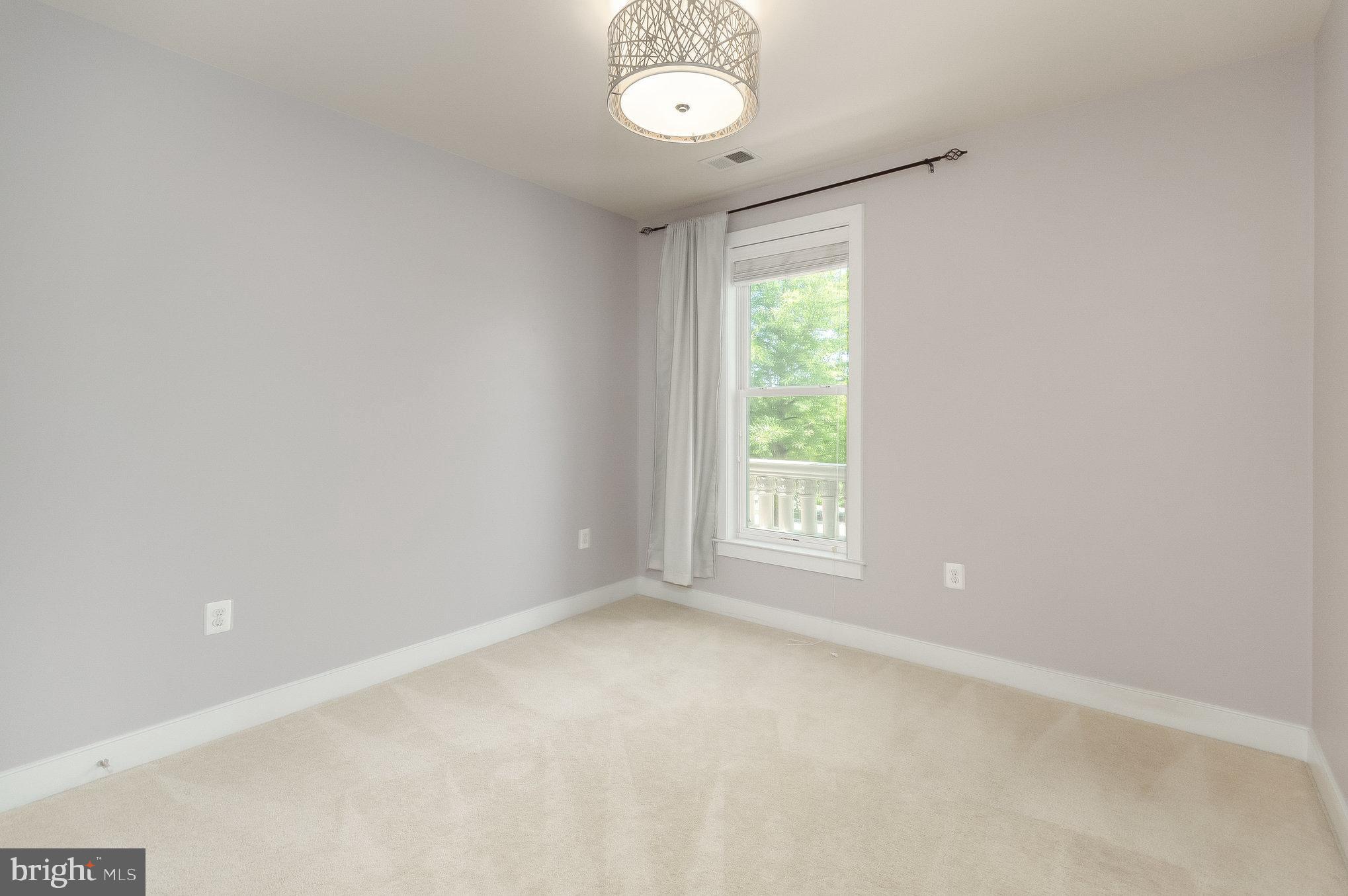 POTOMAC YARD - Residential Lease