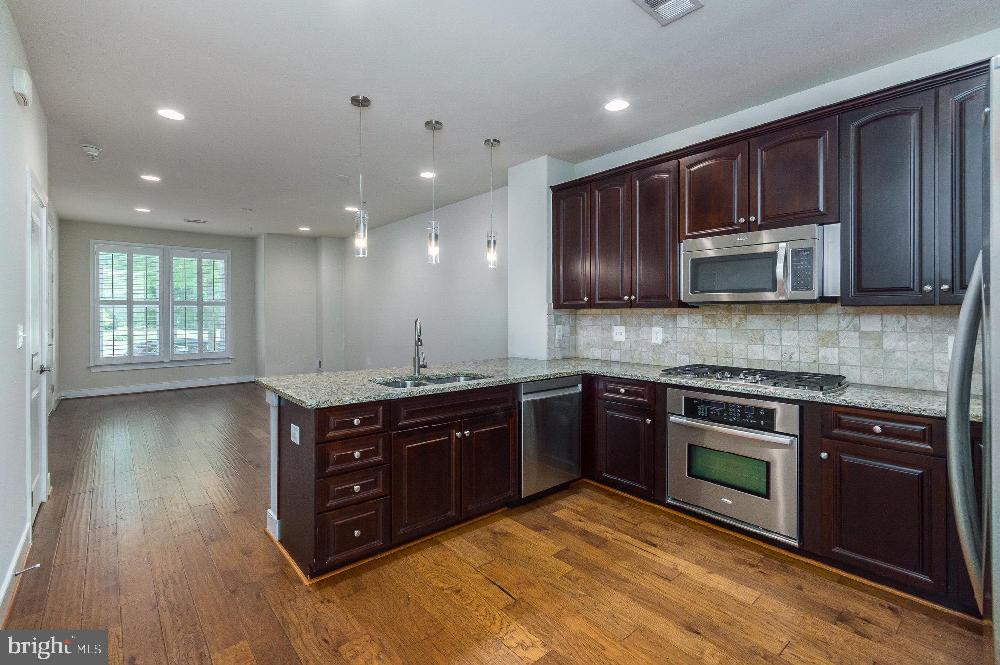 POTOMAC YARD - Residential Lease