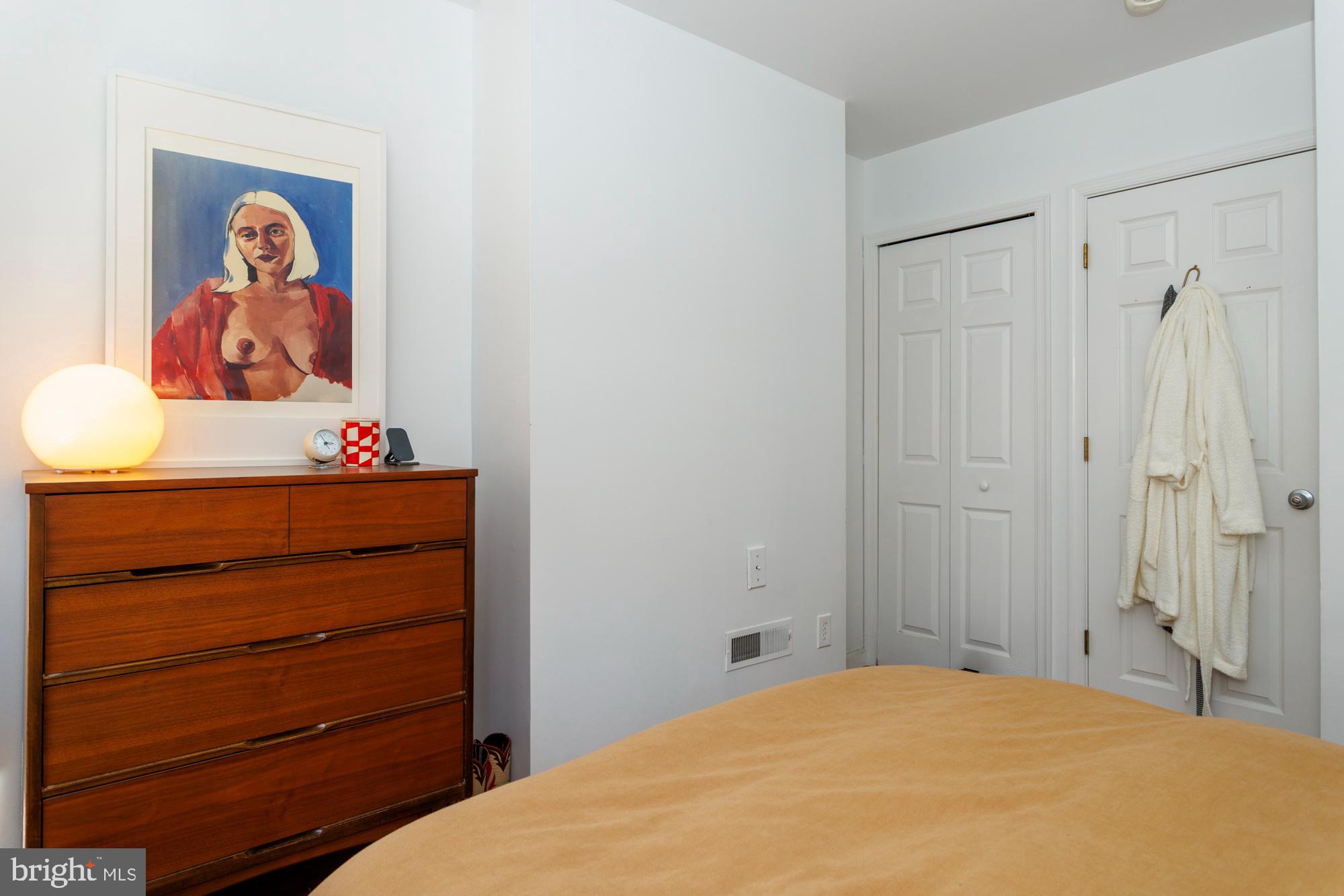 OLDE KENSINGTON - Residential Lease