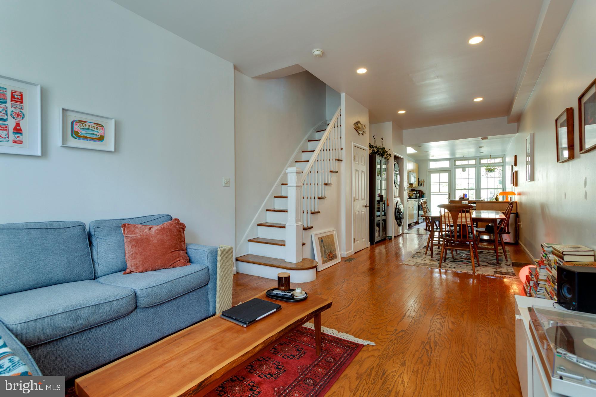 OLDE KENSINGTON - Residential Lease