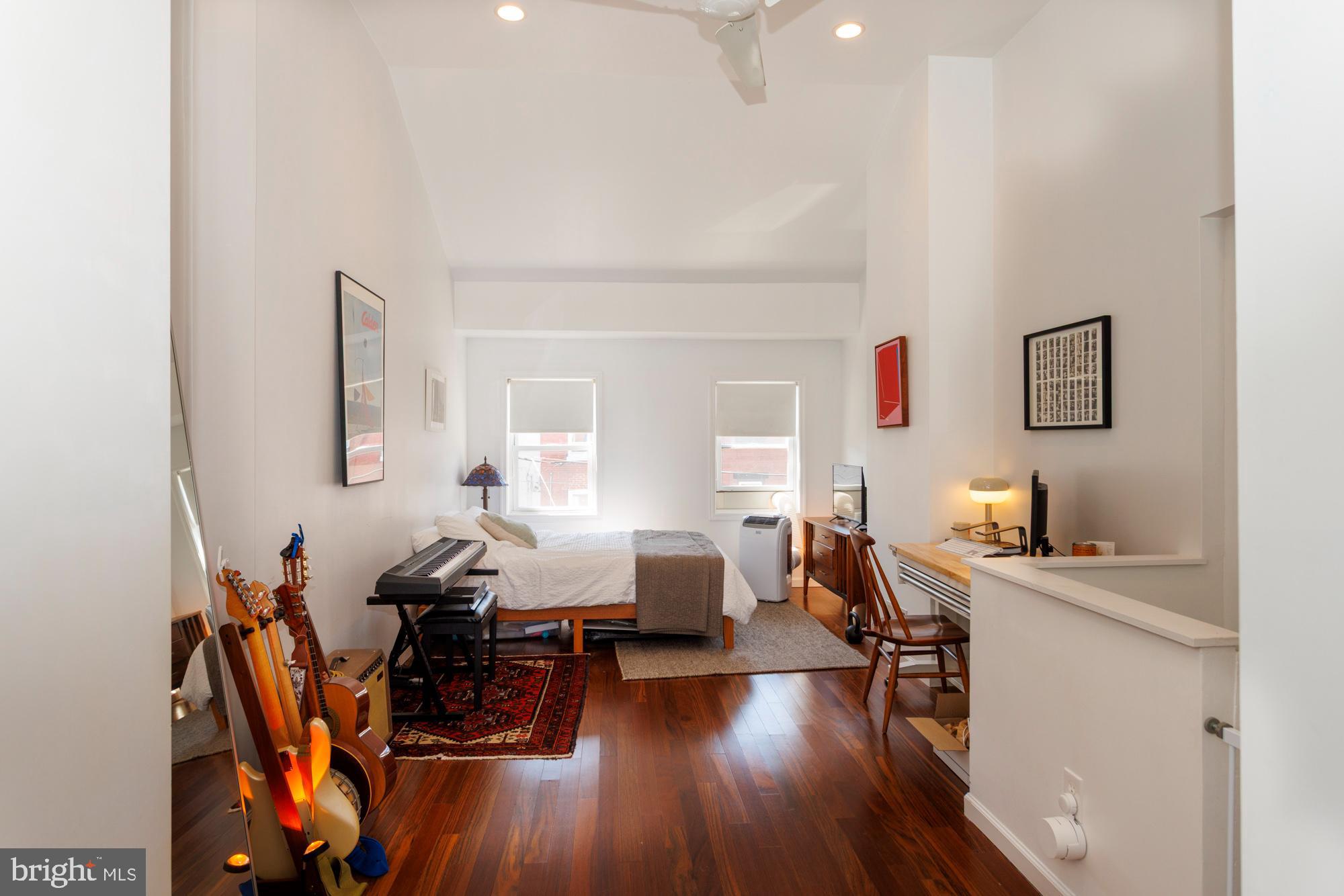 OLDE KENSINGTON - Residential Lease