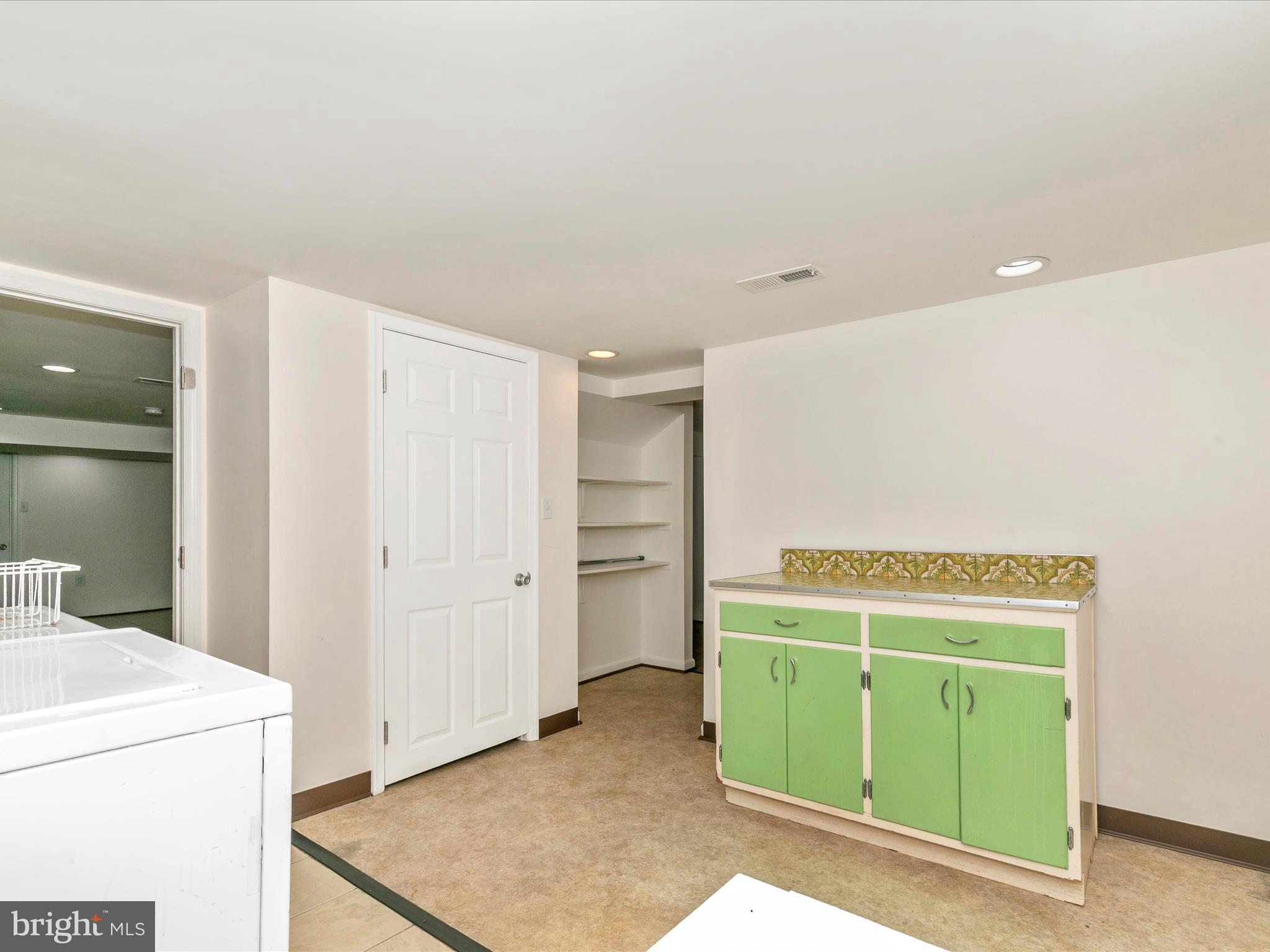 YELLOW SPRINGS - Residential