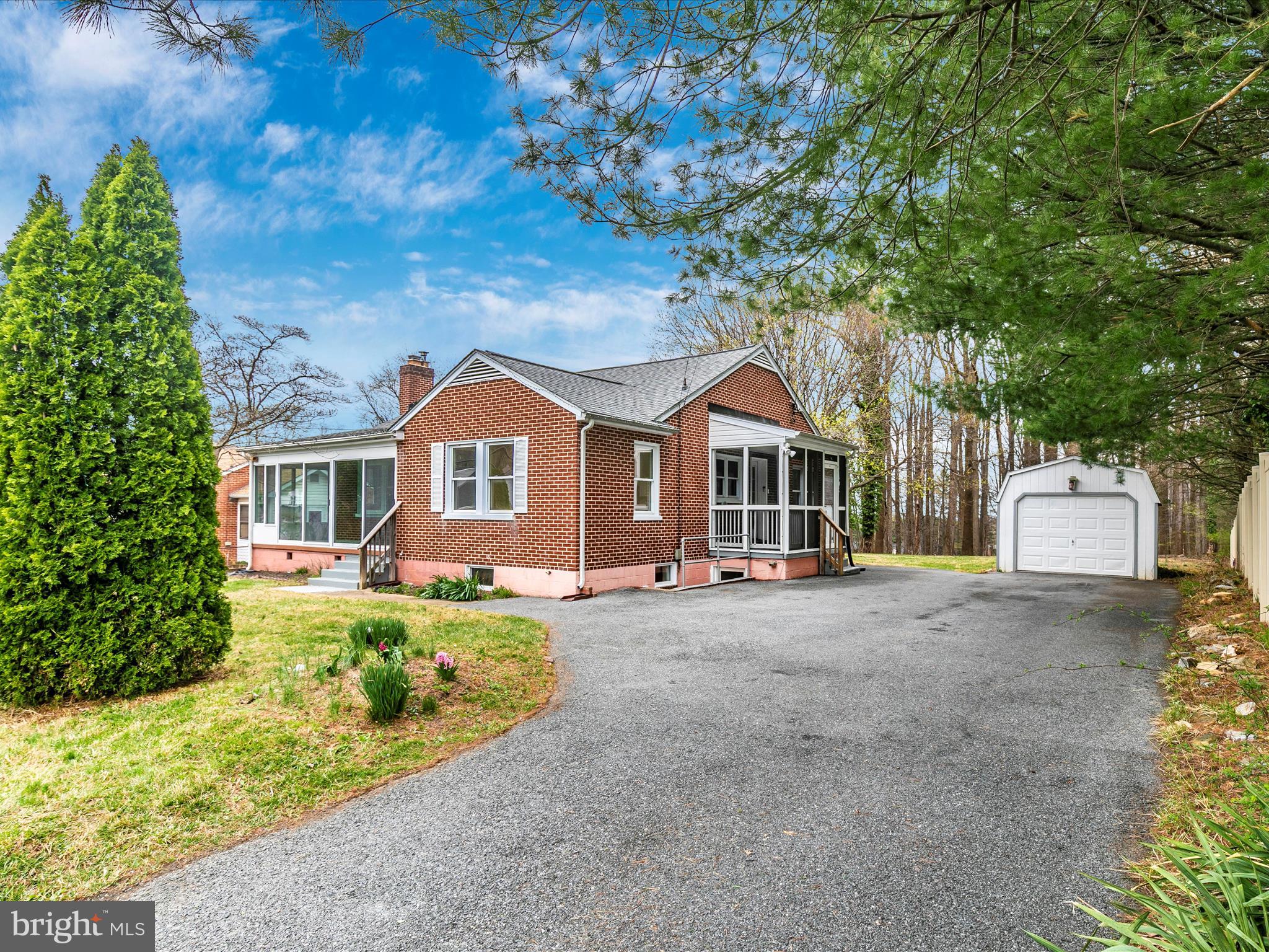 YELLOW SPRINGS - Residential