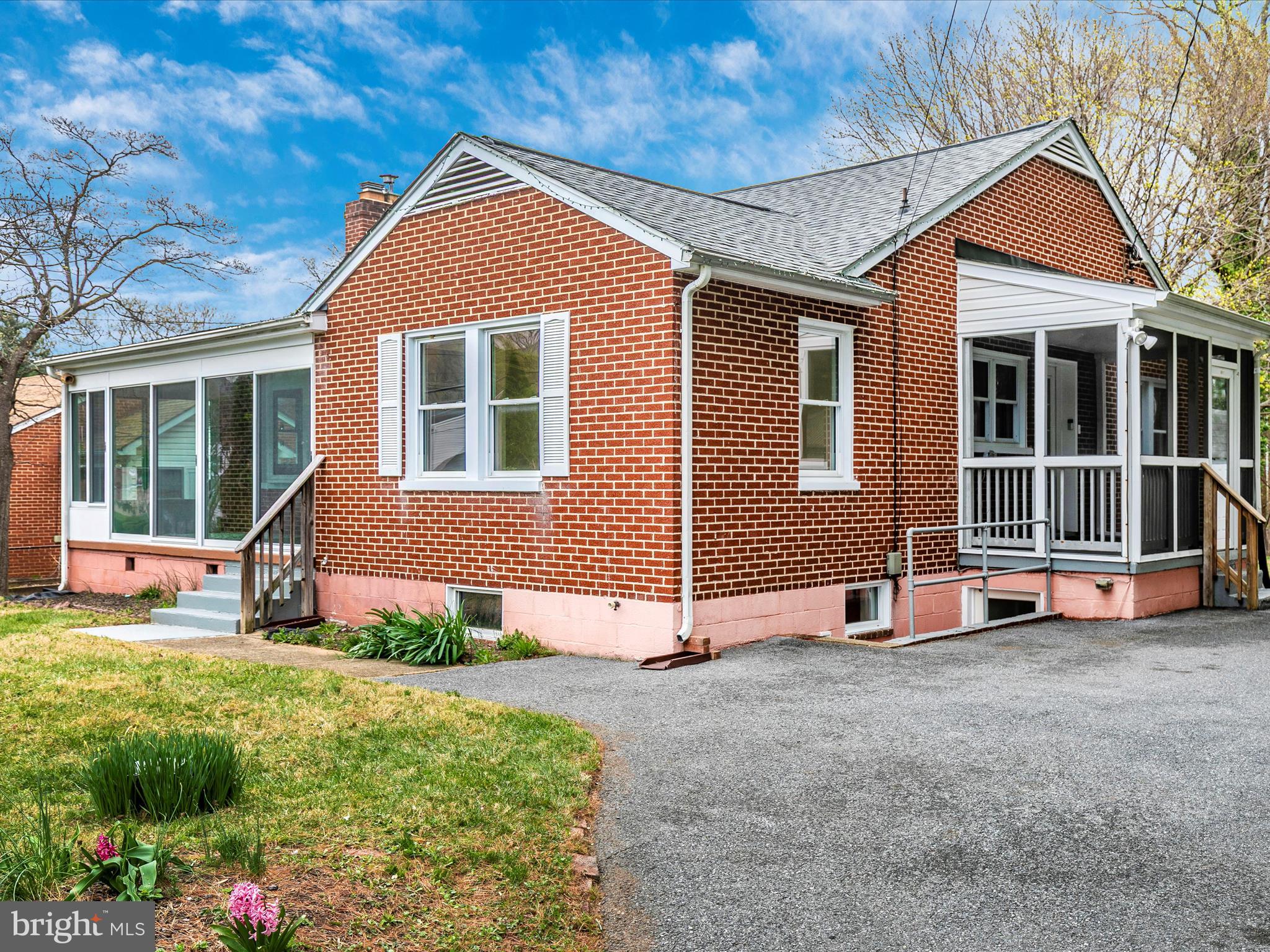 YELLOW SPRINGS - Residential