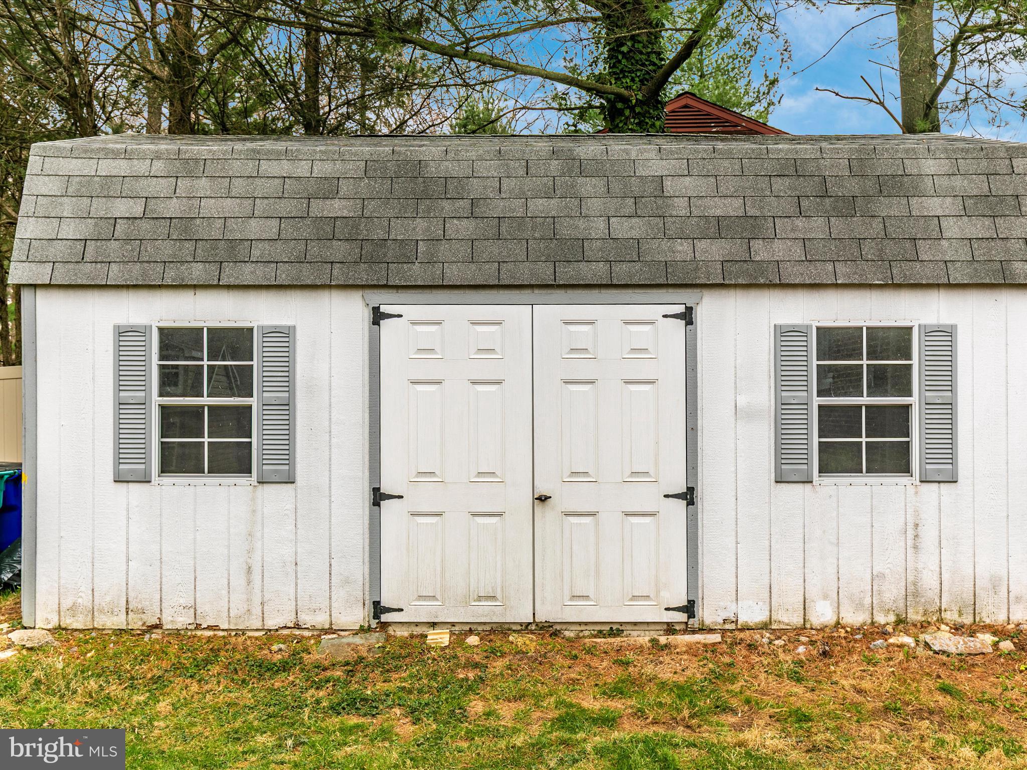 YELLOW SPRINGS - Residential