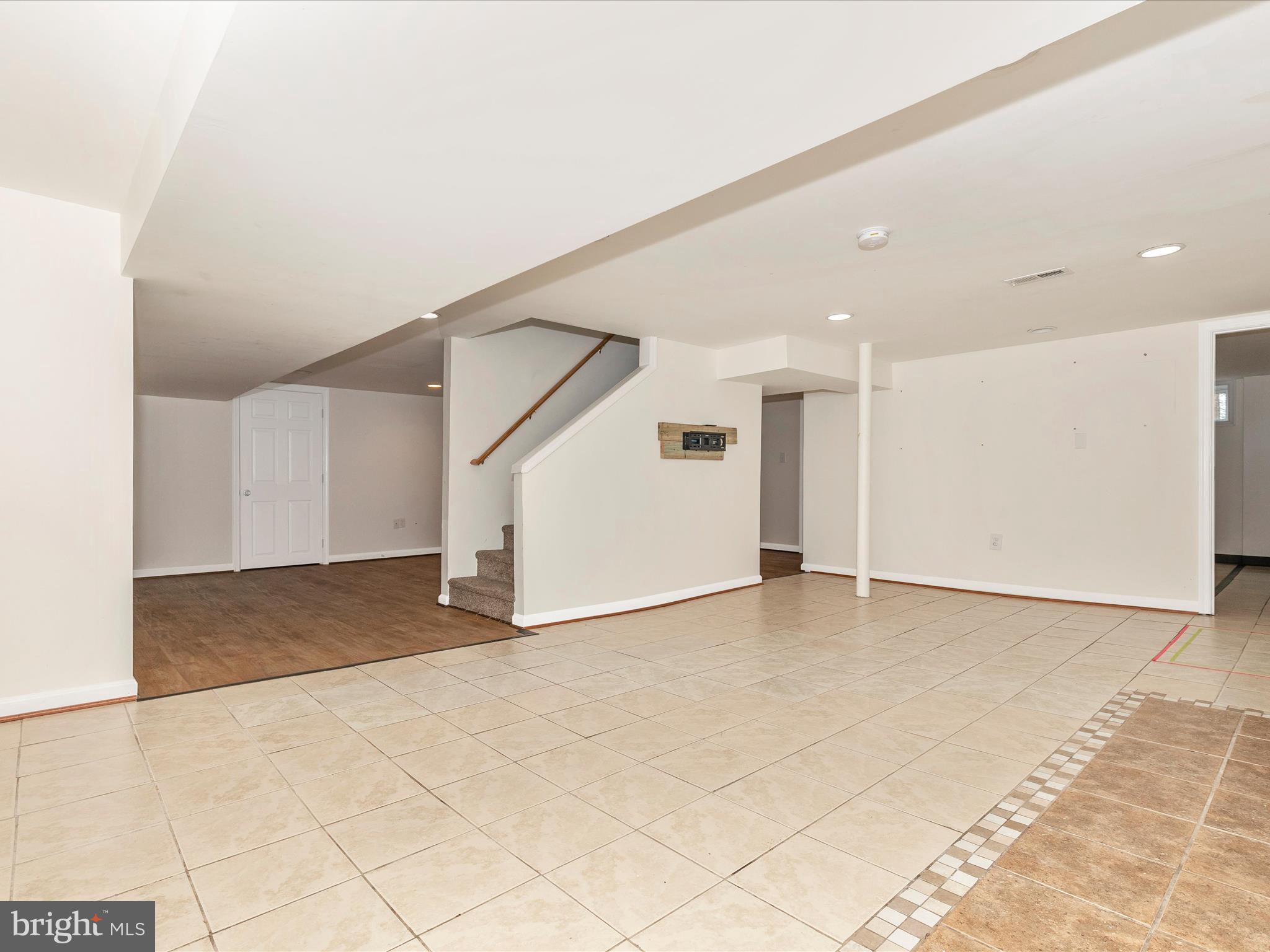 YELLOW SPRINGS - Residential