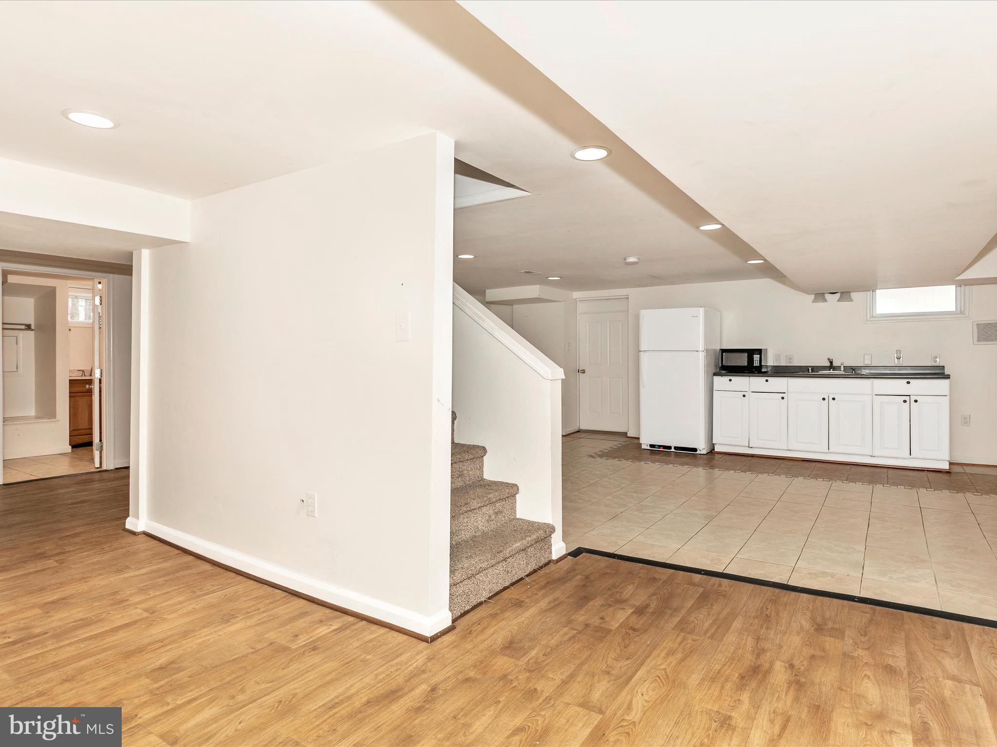 YELLOW SPRINGS - Residential