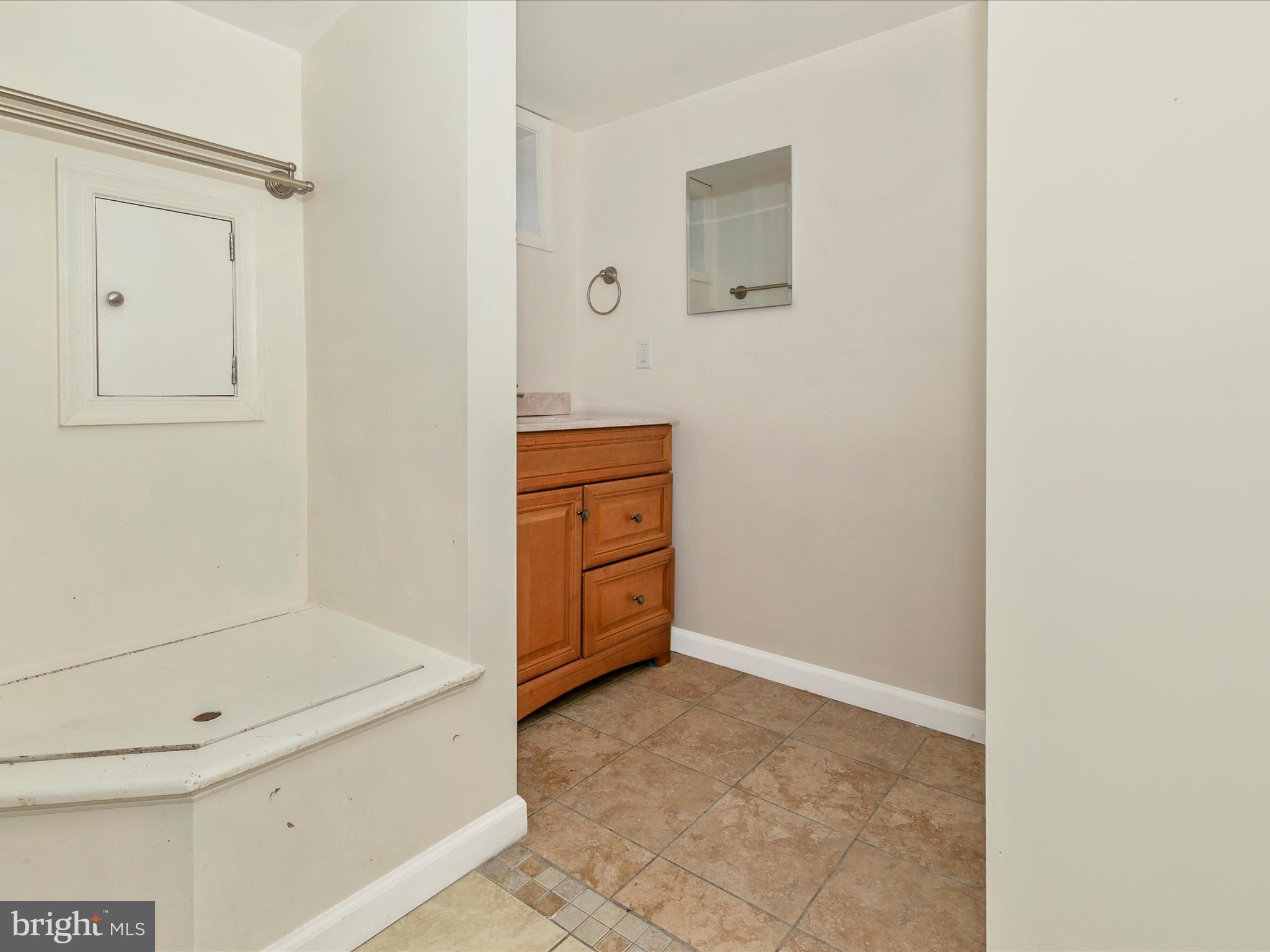 YELLOW SPRINGS - Residential