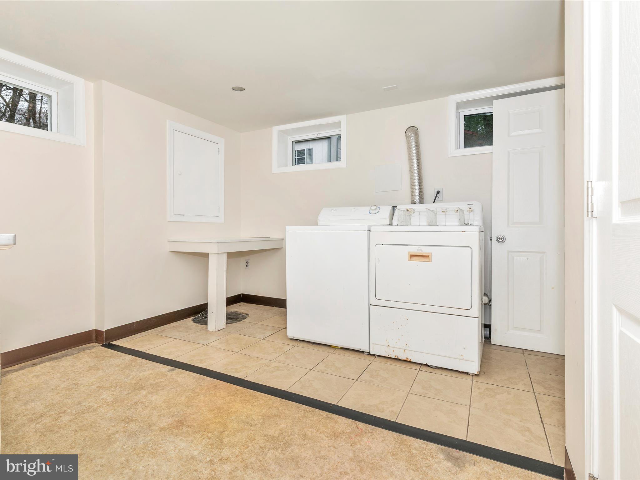 YELLOW SPRINGS - Residential